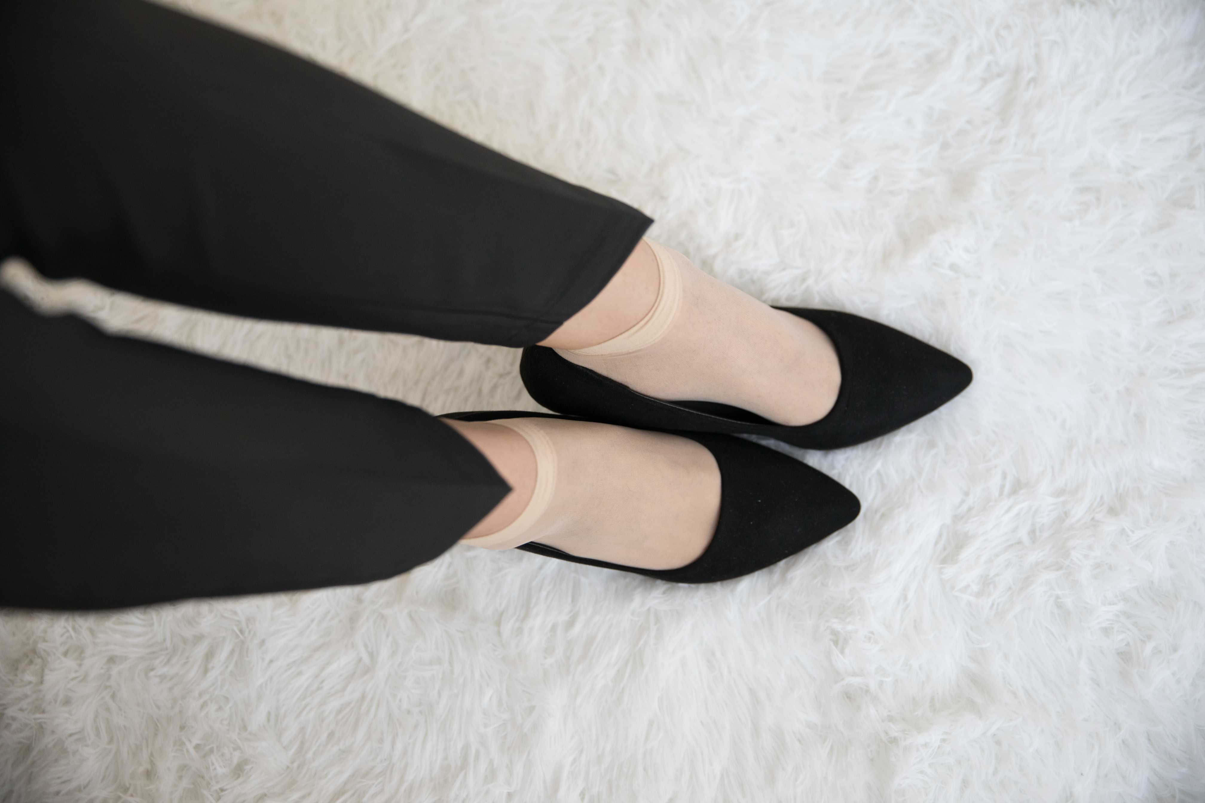 物恋传媒 No.428 小飞-香水百合 [125P+1V3.75G]