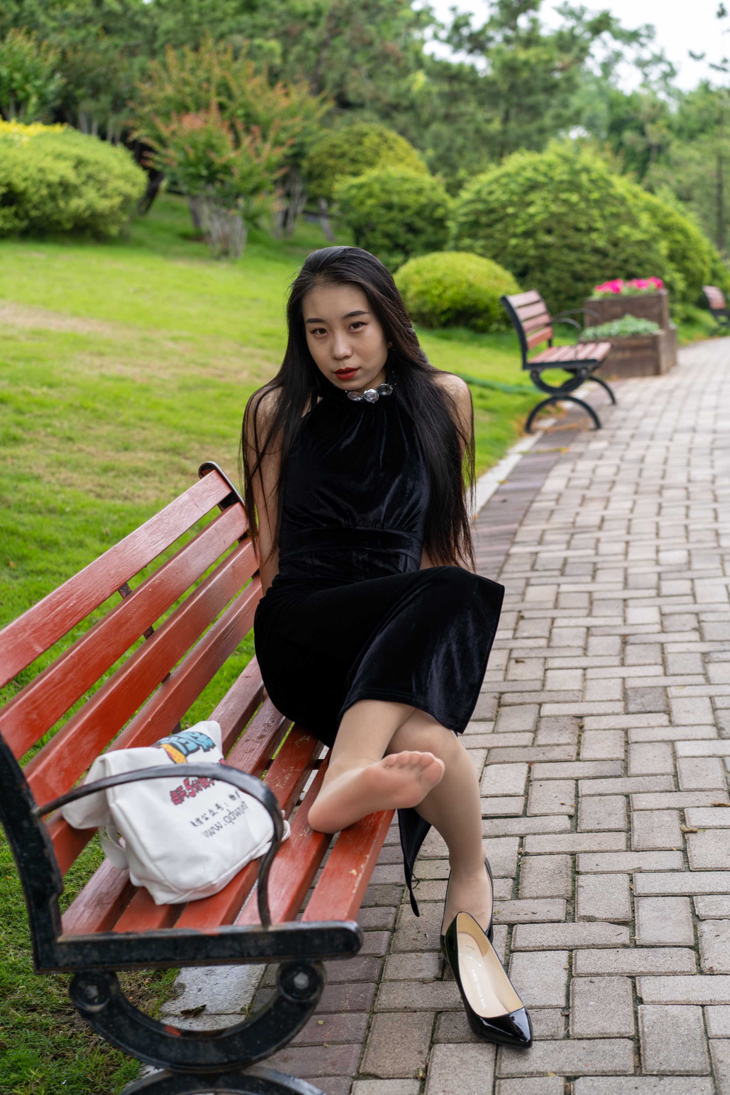 物恋传媒 No.432 璐璐-如黛 [167P+1V4.95G]