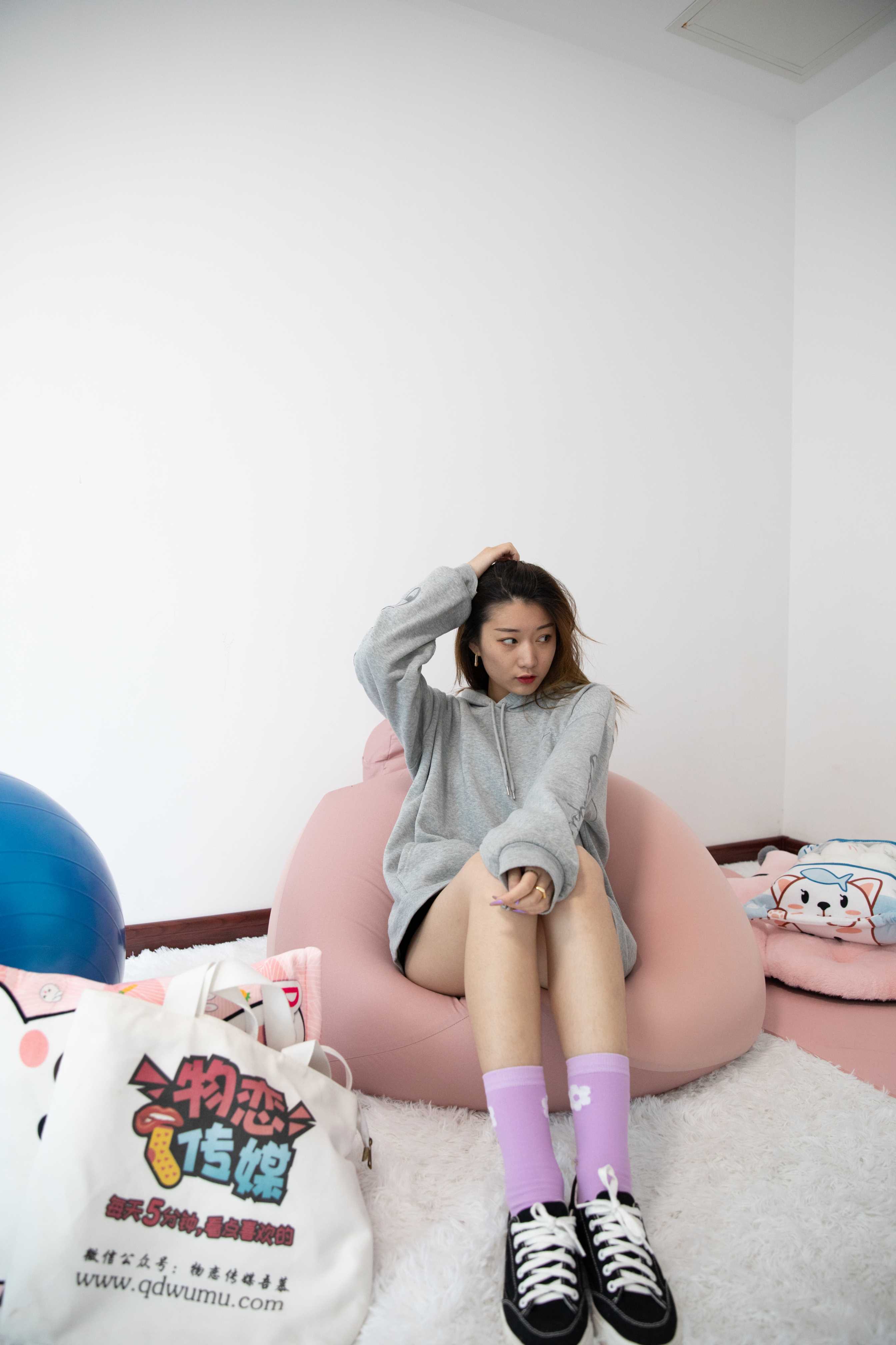 物恋传媒 No.437 言言-风里的钻石 [162P+1V4.99G]