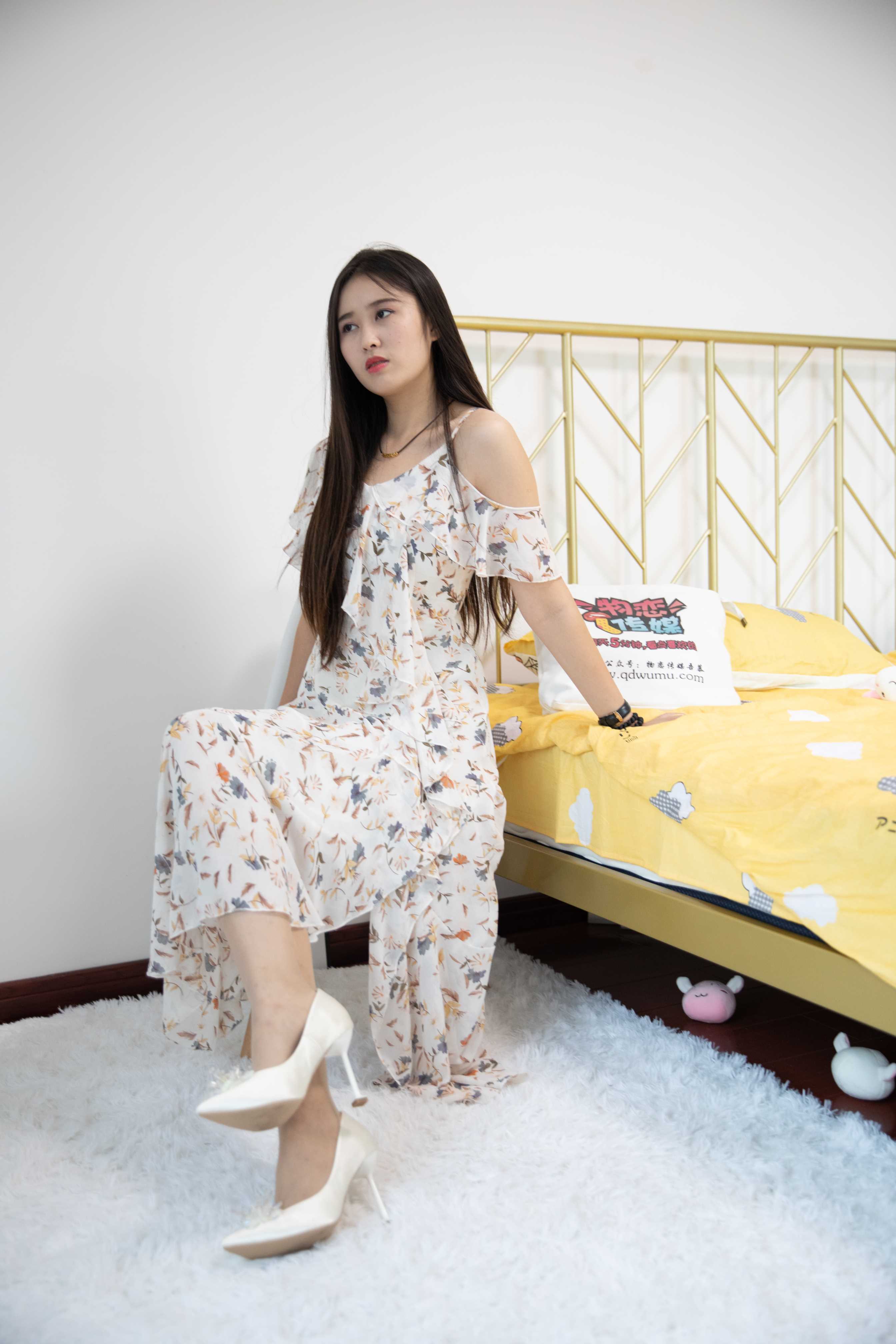 物恋传媒 No.447 菲菲-墨染倾城 [133P+1V4.07G]