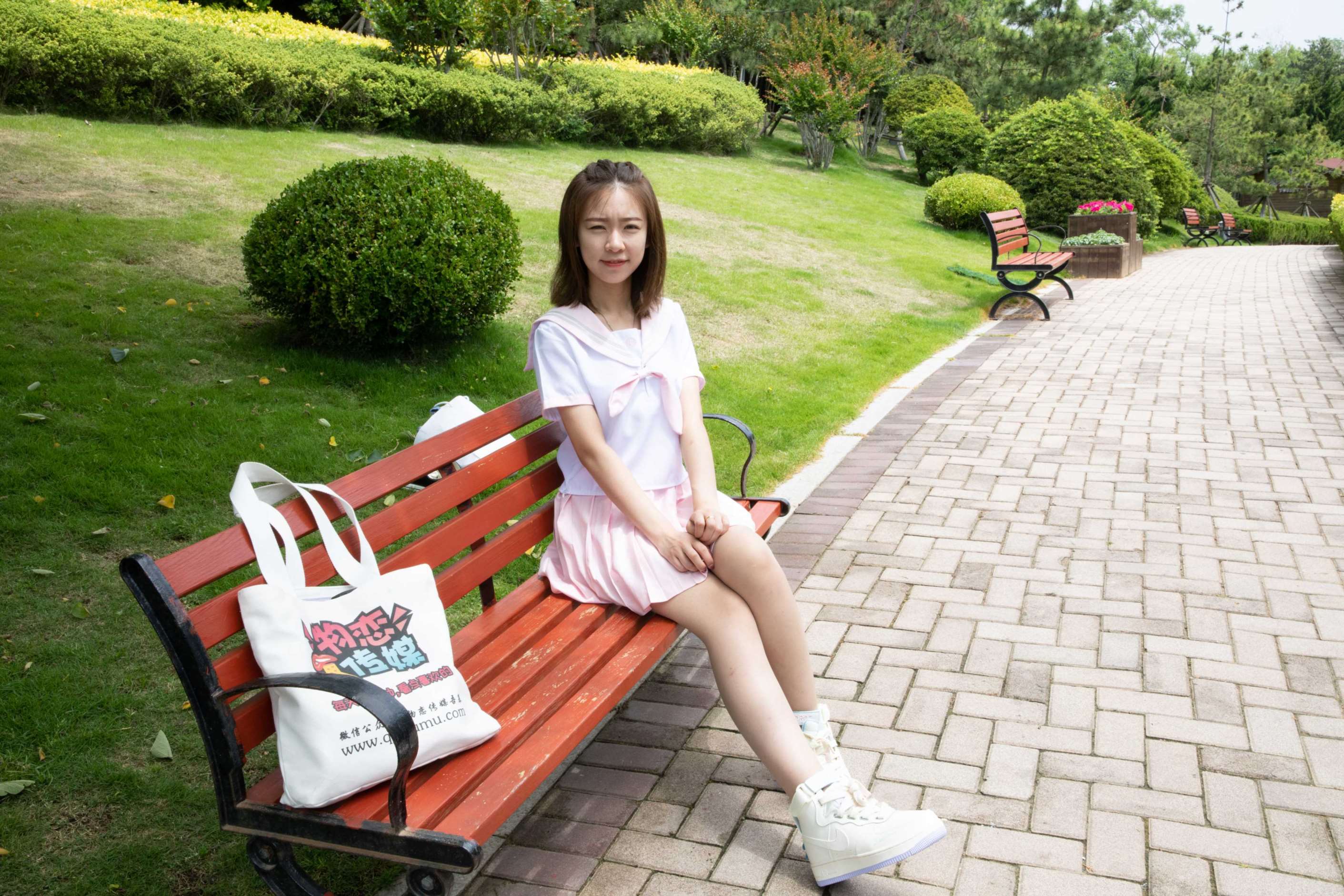 物恋传媒 No.475 婷婷-茶心 [131P+1V3.84G]