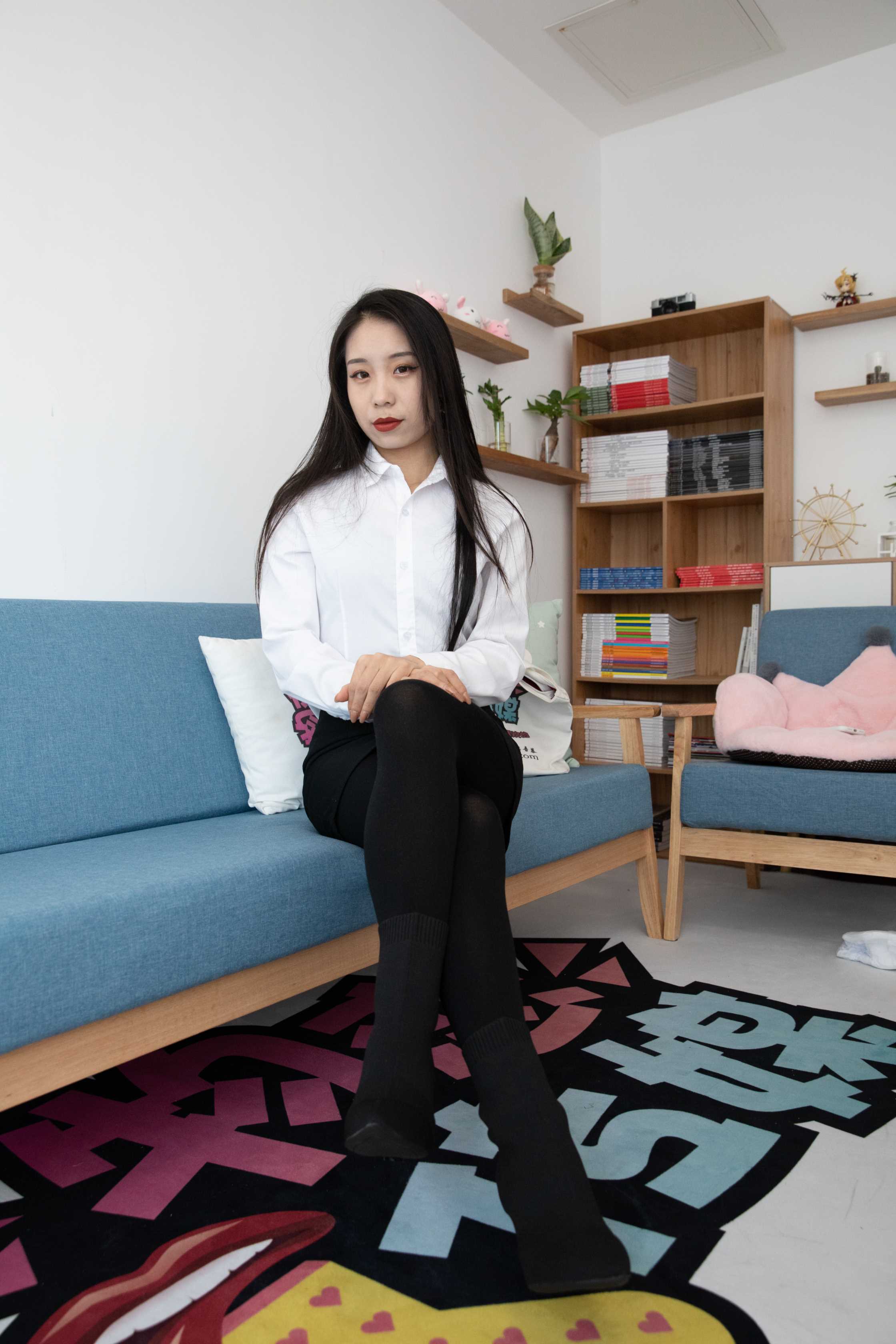 物恋传媒 NO.587 璐璐-生活如诗 [151P+1V4.04G]