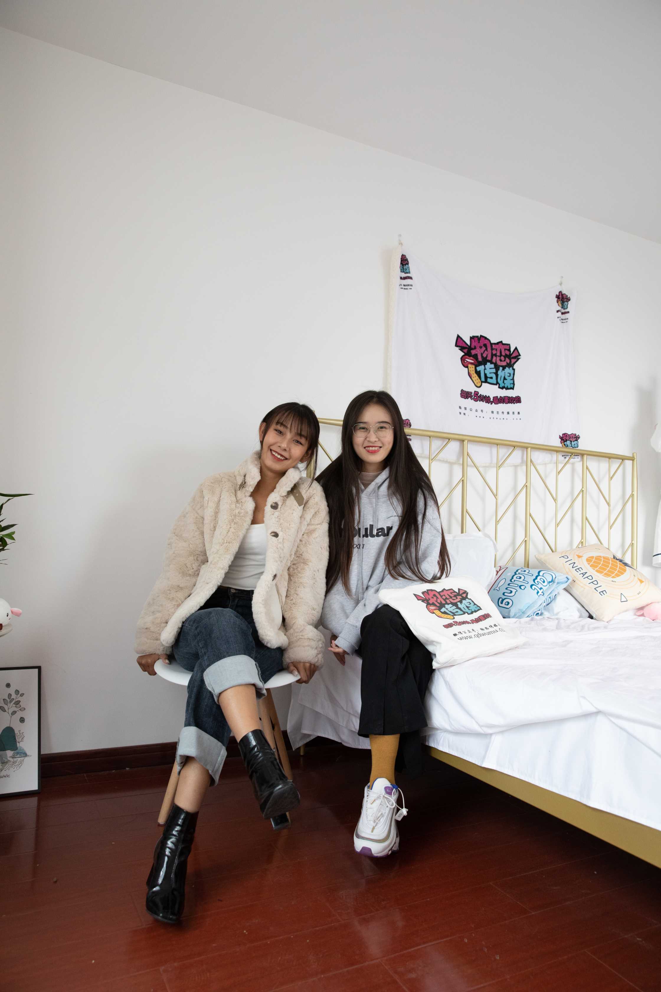 物恋传媒 NO.592 岚岚&菲菲-冬雨心荷 [185P+1V4.77G]