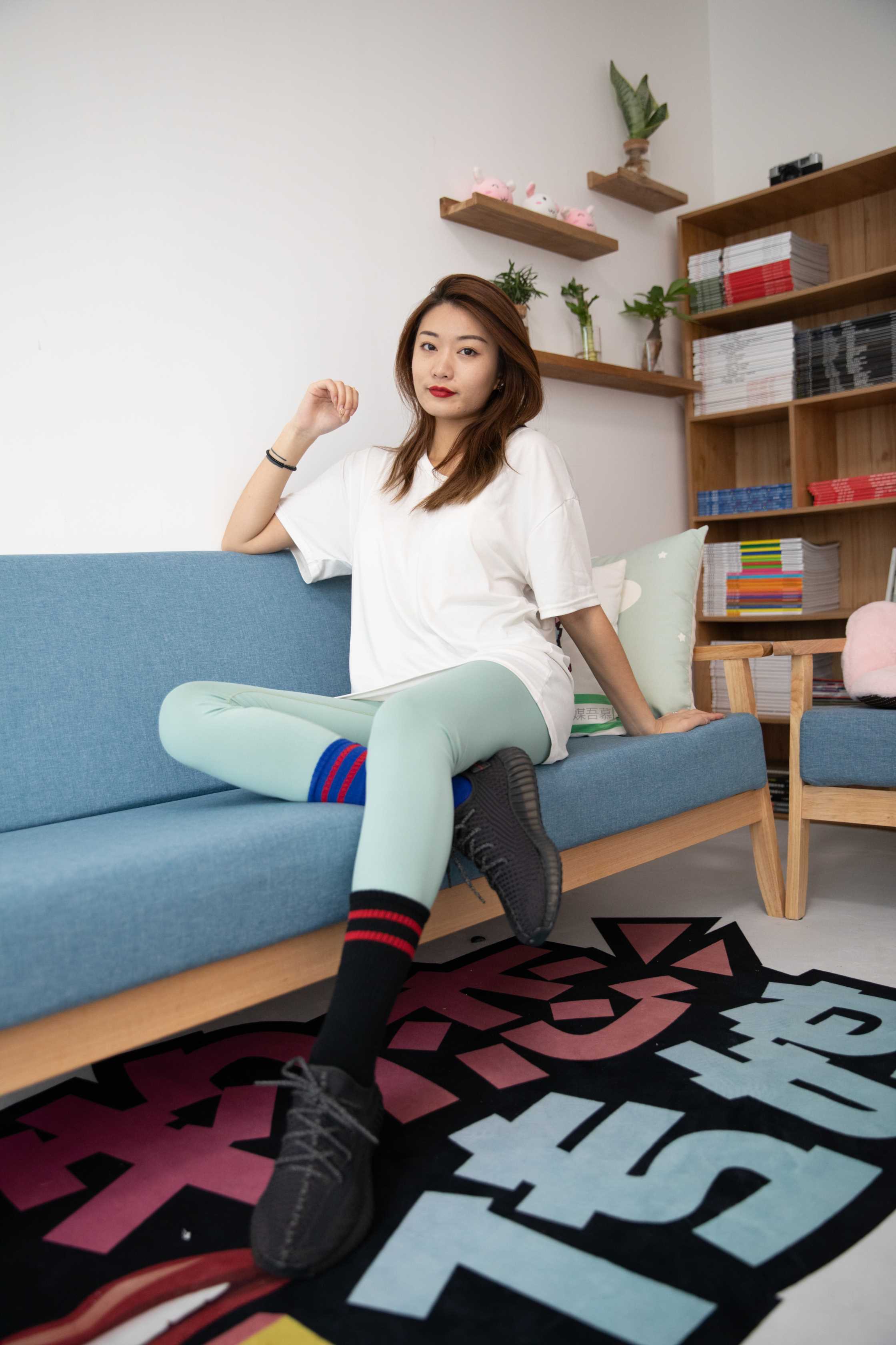 物恋传媒 NO.598 言言-思念如何 [148P+1V4.97G]