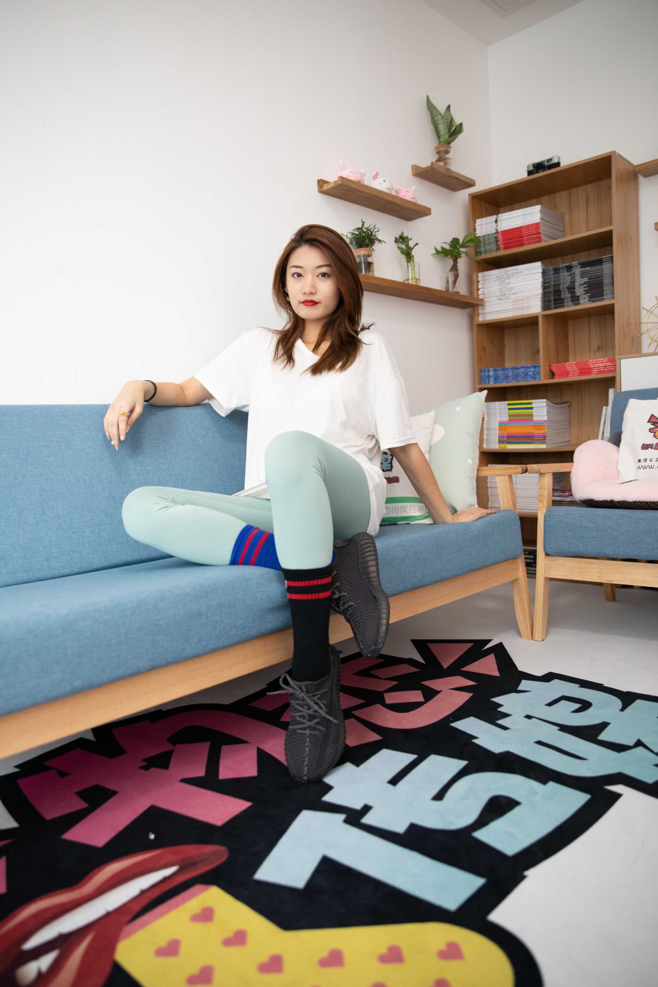 物恋传媒 NO.598 言言-思念如何 [148P+1V4.97G]