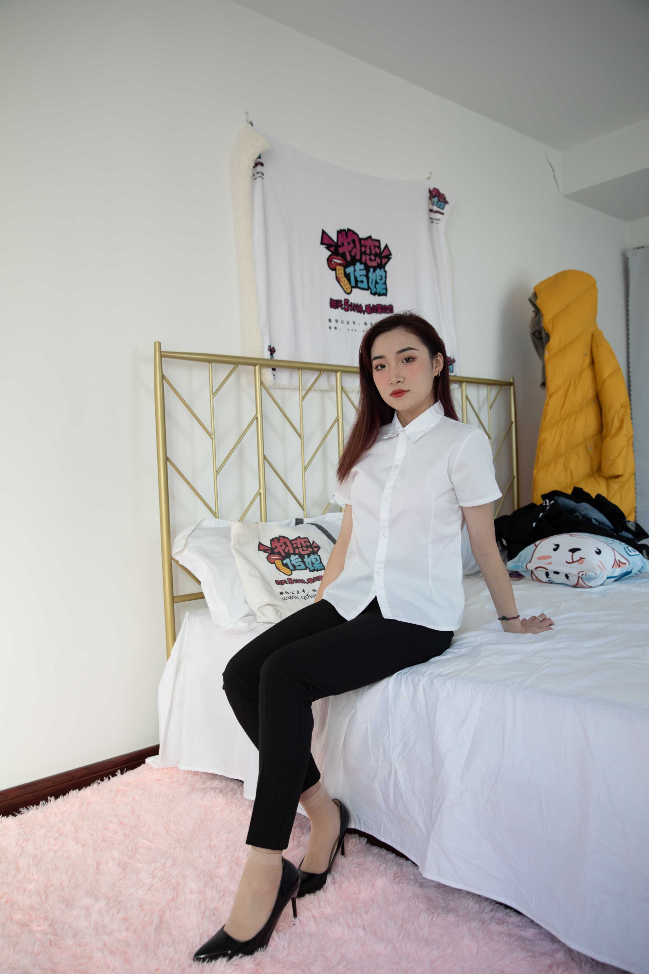 物恋传媒 NO.621 小晴-冬日梅林 [163P+1V3.69G]