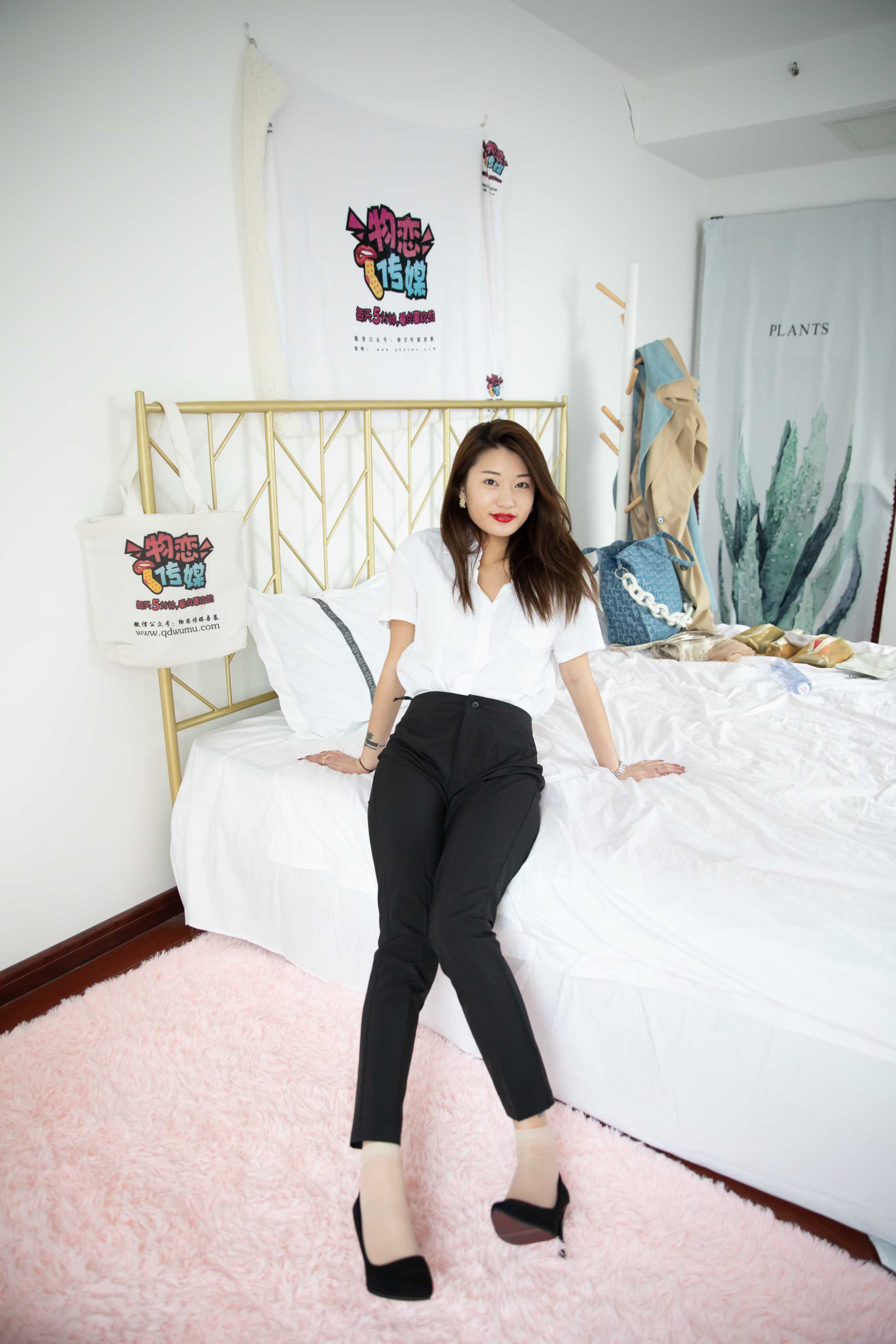 物恋传媒 NO.662 言言-雪语纷飞  [164P+1V3920M]