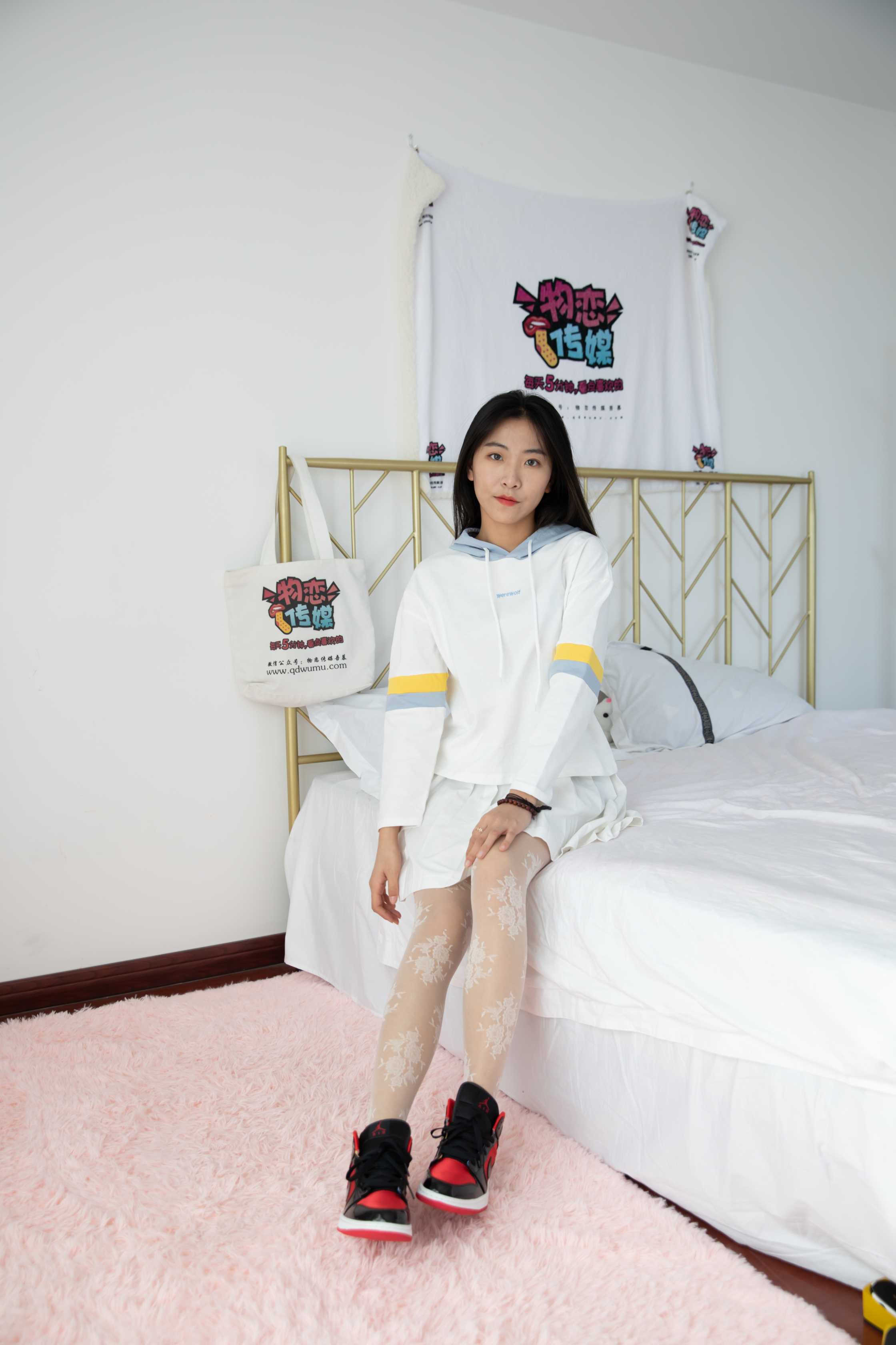 物恋传媒 NO.670 elise-一刻芳华 [154P+1V／3.58G]