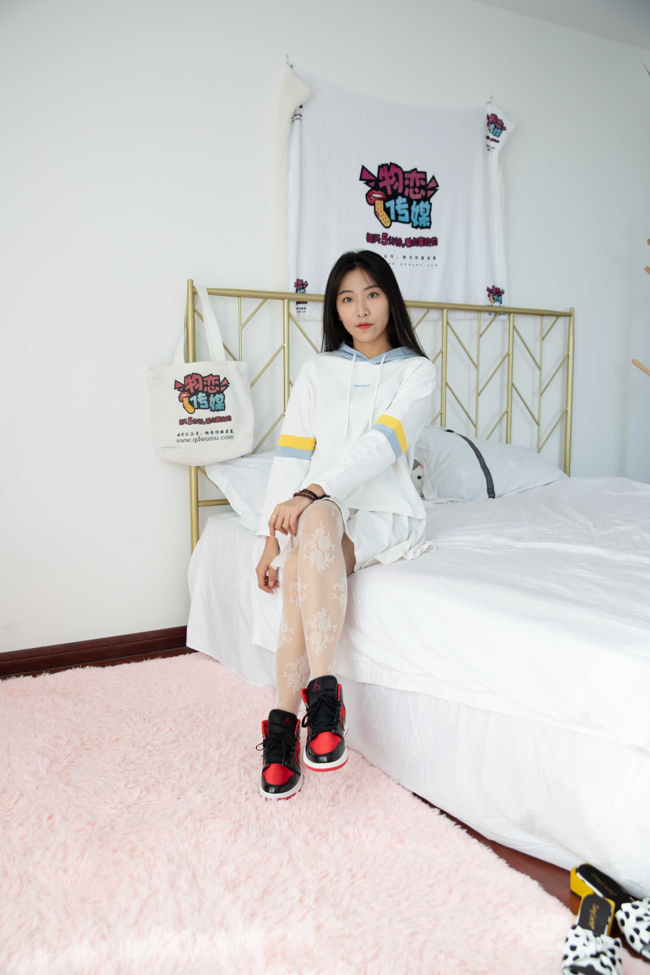 物恋传媒 NO.670 elise-一刻芳华 [154P+1V／3.58G]