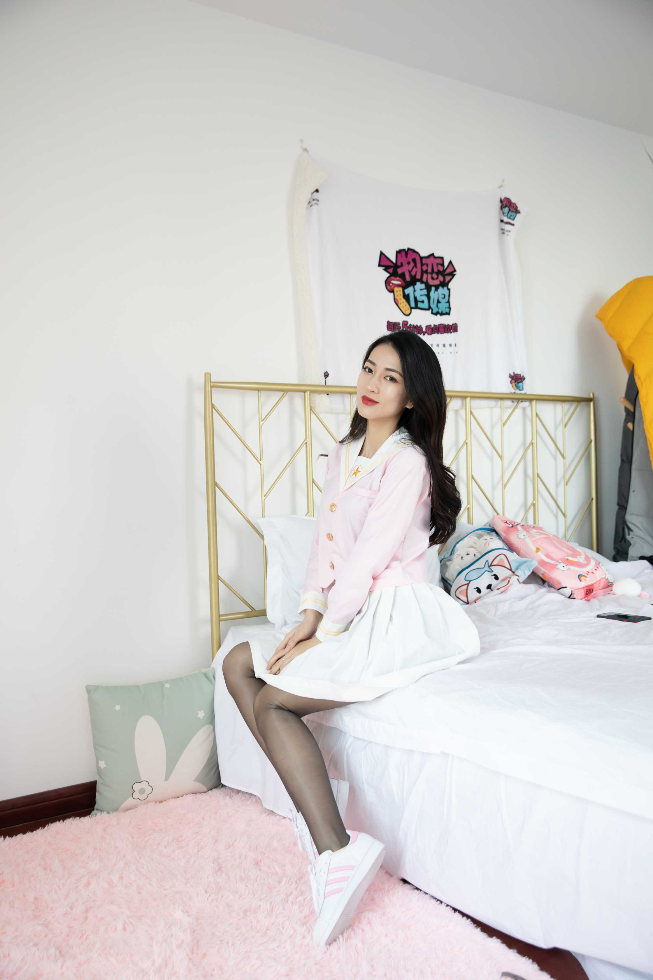 物恋传媒 NO.683 小茶-樱之温柔 [190P+1V／4.3G]