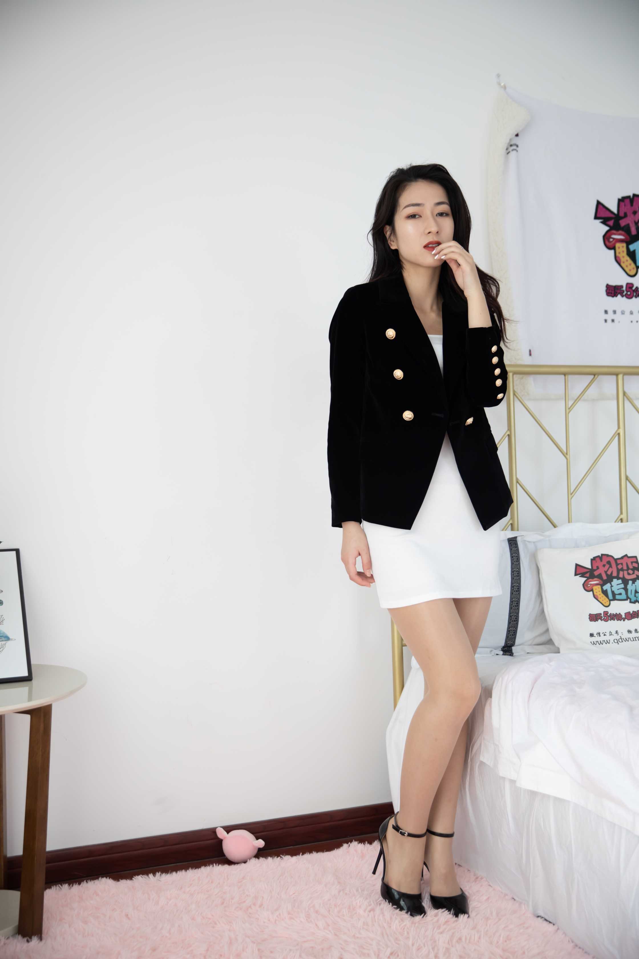 物恋传媒 NO.699 小茶-春风暖阳  [176P+1V／4460M]