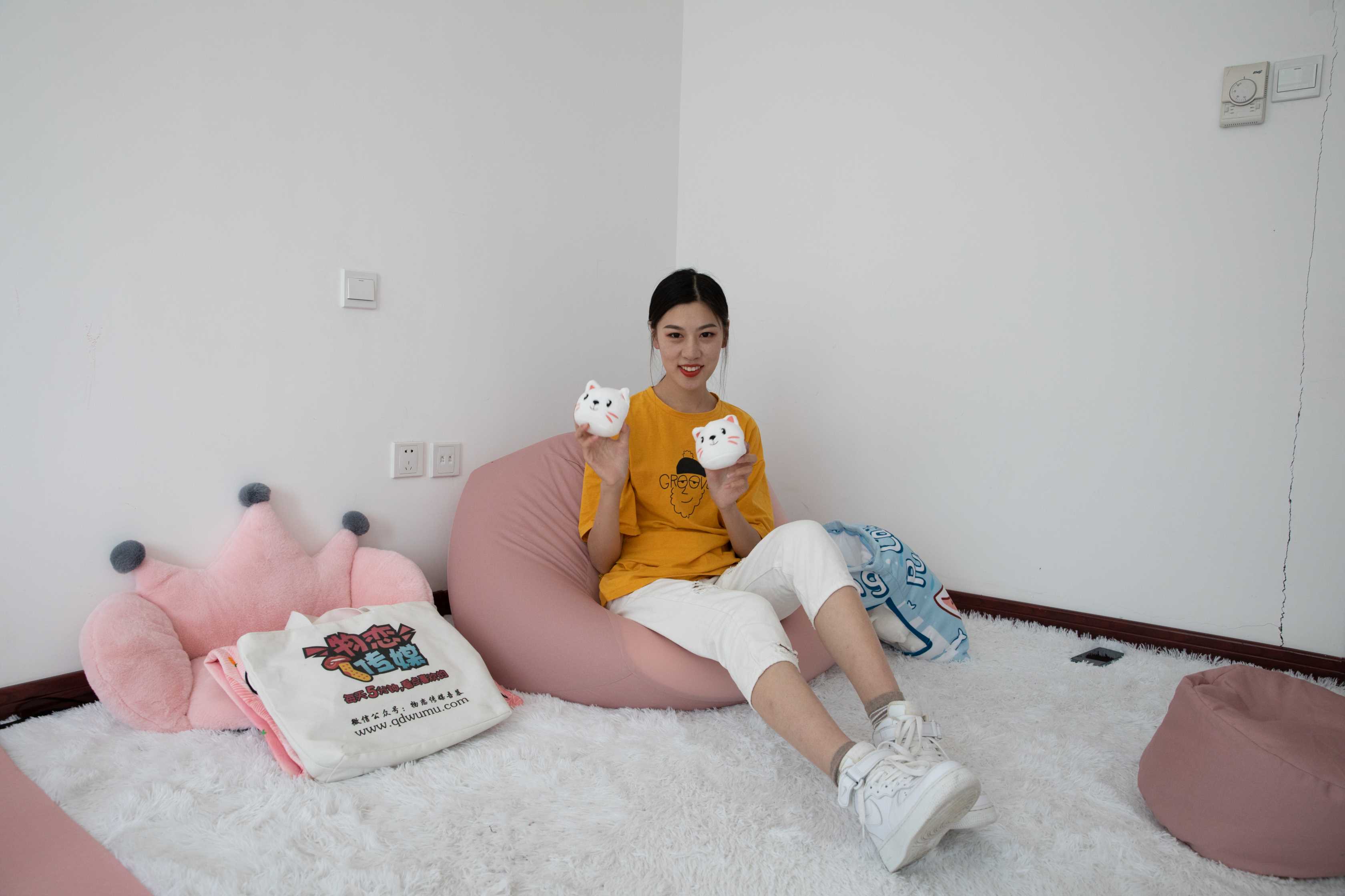 物恋传媒 NO.700 苏镶-雨里的心  [146P+1V／5250M]