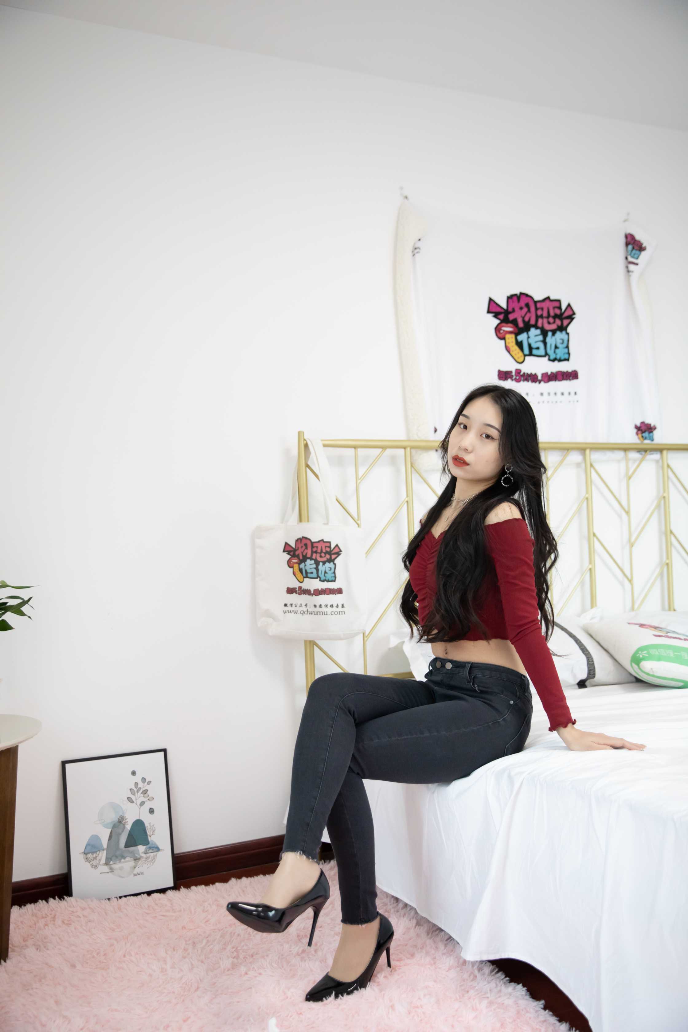 物恋传媒 NO.704 璐璐-烟雨重叠  [175P+1V／4500M]