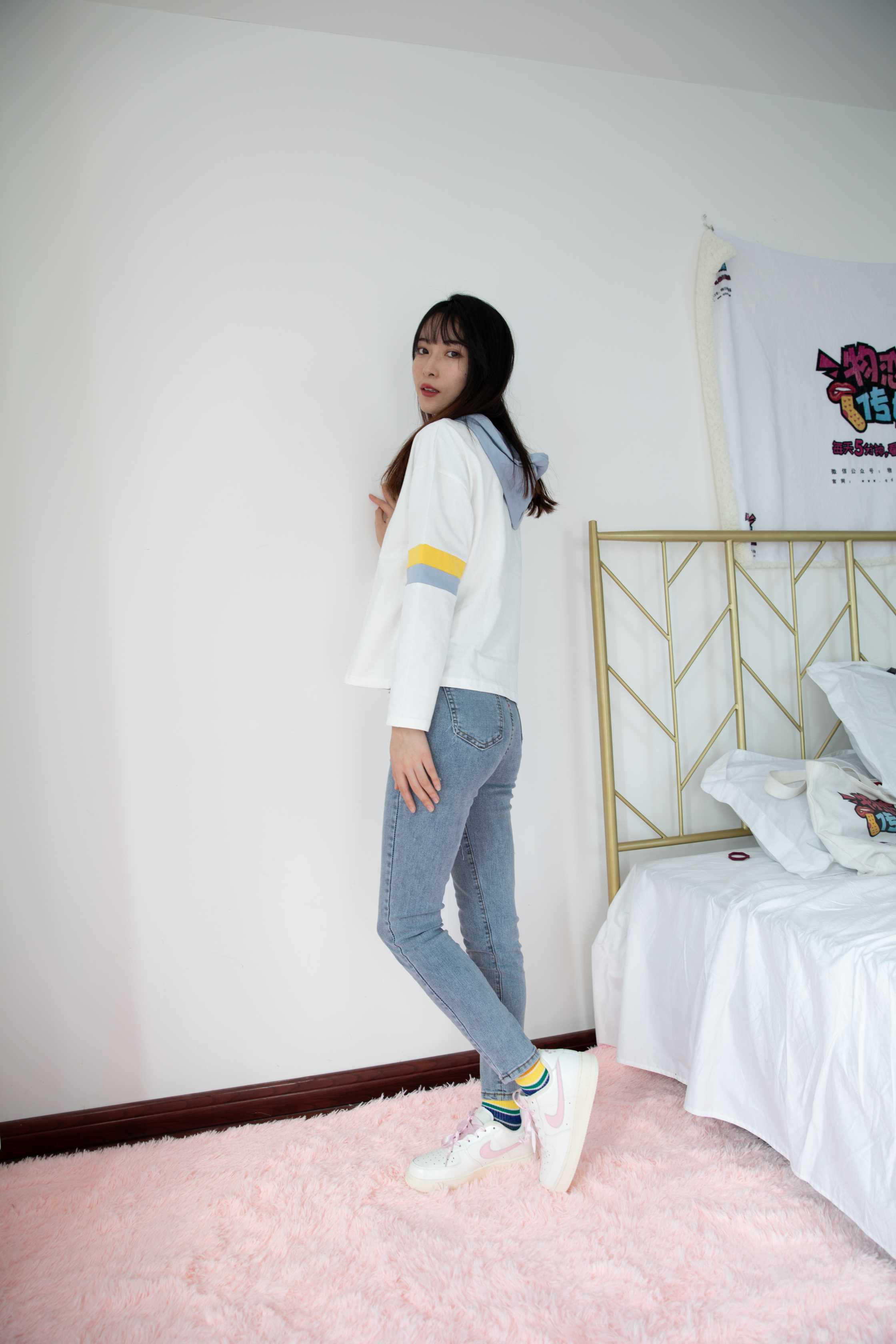 物恋传媒 NO.711 猫耳-奔跑的海  [155P+1V4120M]