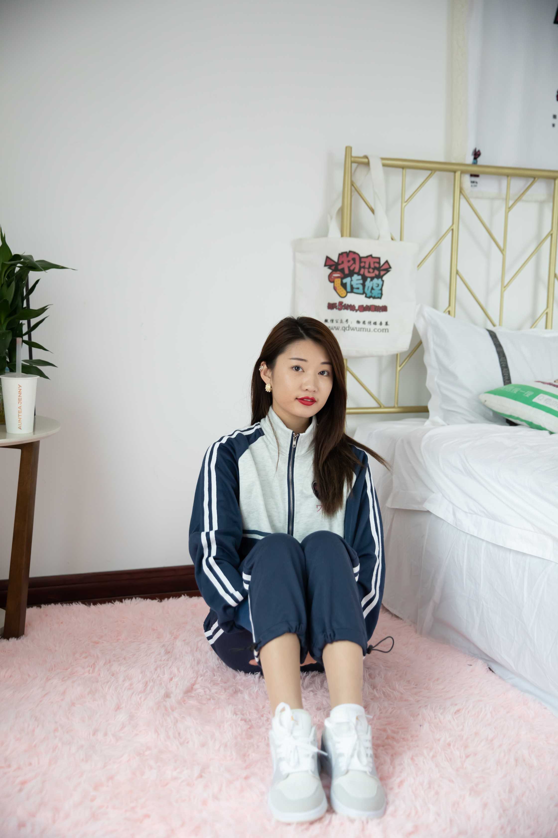 物恋传媒 NO.722 言言-禅意人生  [141P+1V／3650M]