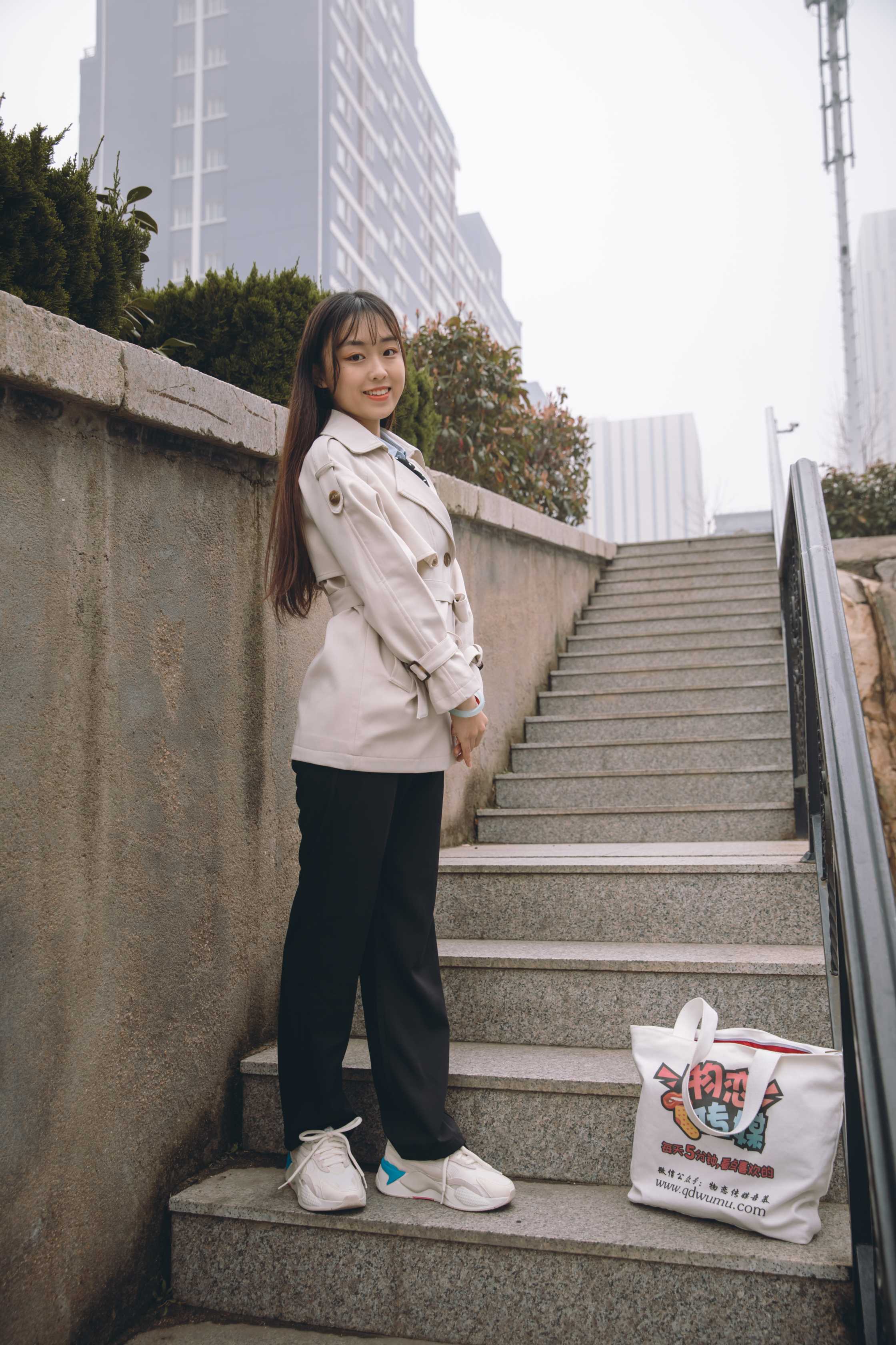 物恋传媒 NO.730 喵喵-春雨潇潇  [146P+1V3310M]