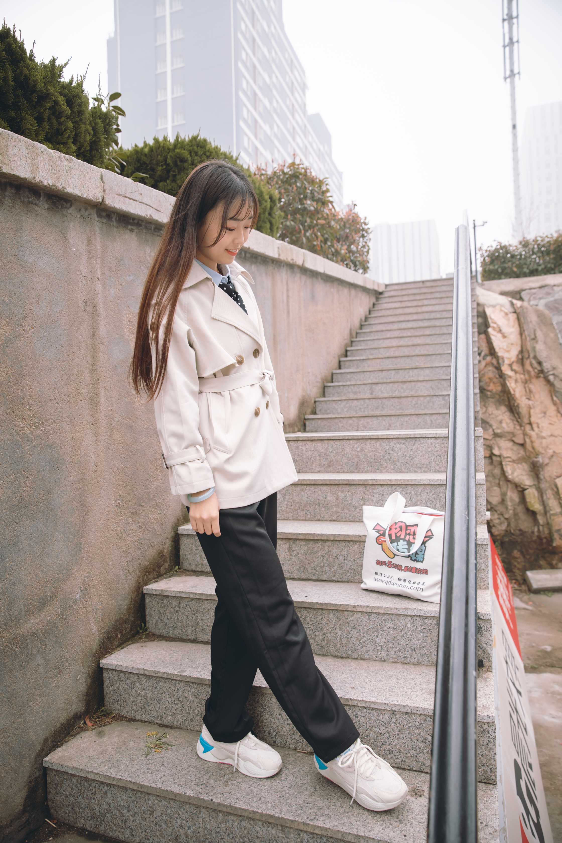 物恋传媒 NO.730 喵喵-春雨潇潇  [146P+1V3310M]