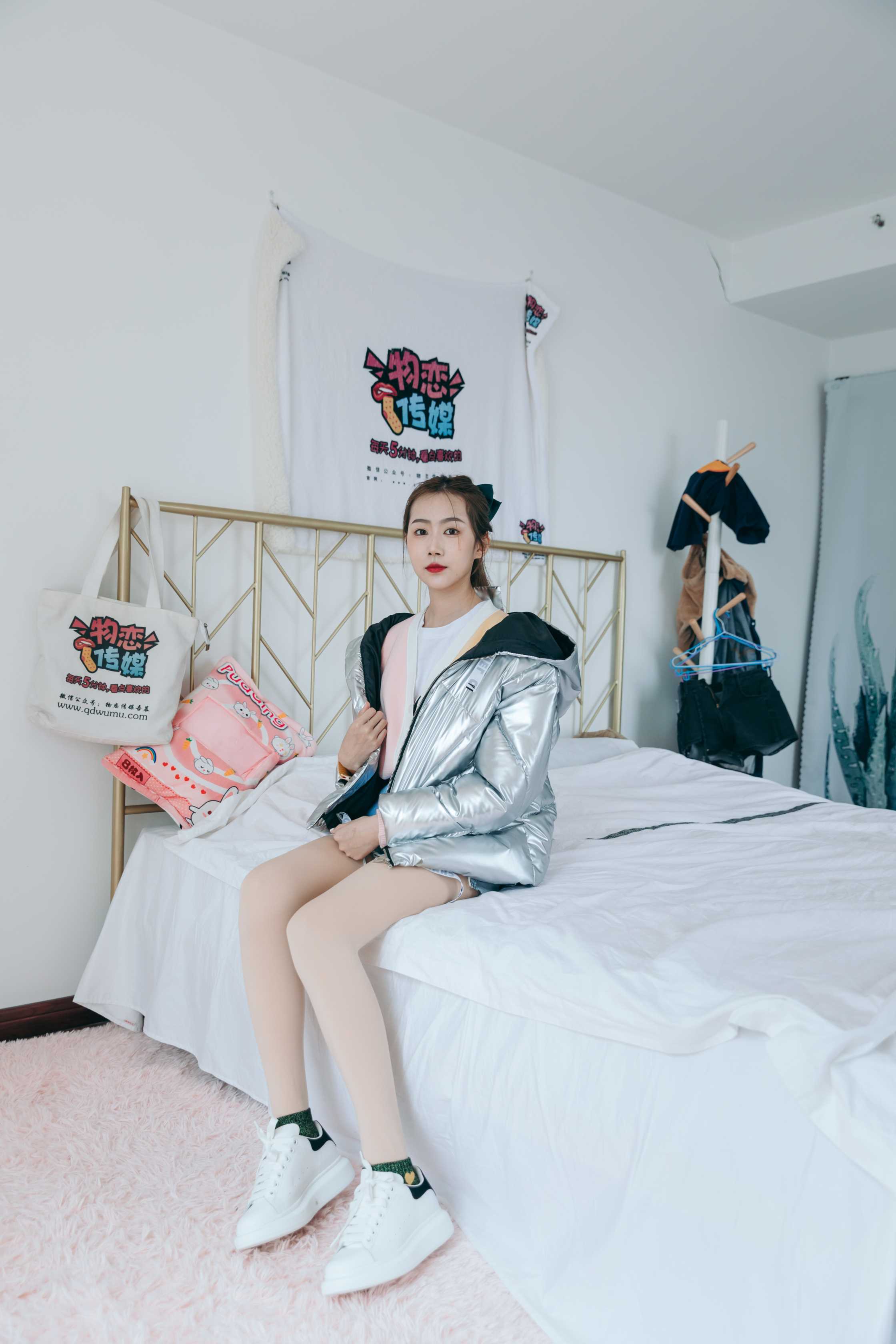 物恋传媒 NO.743 小鹿-故里草木  [200P+1V／4.41GB]