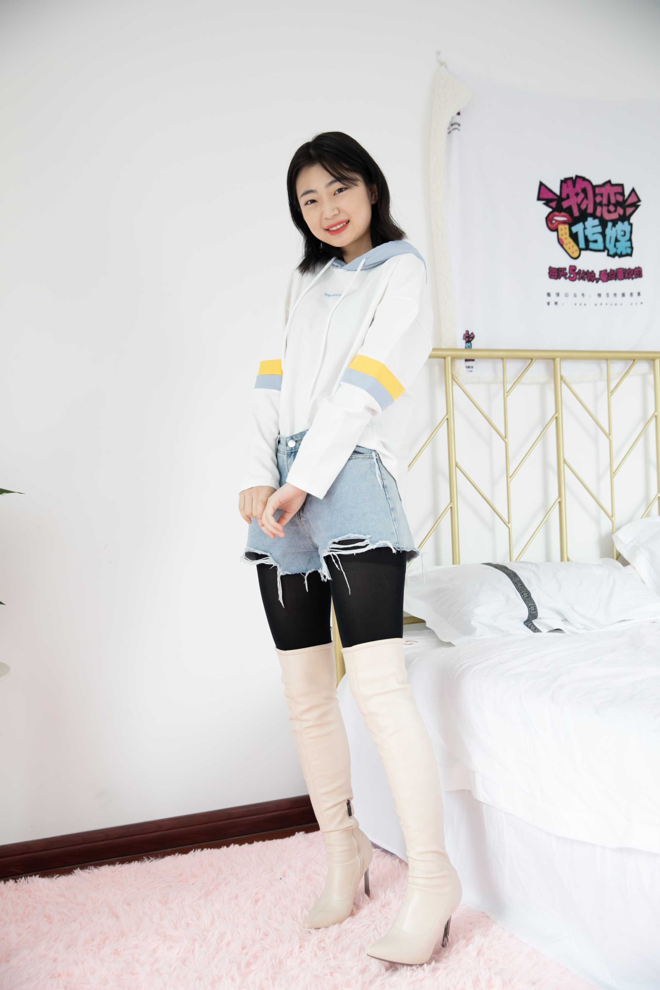 物恋传媒 NO.745 小凌-星野与风  [146P+1V／3.43GB]