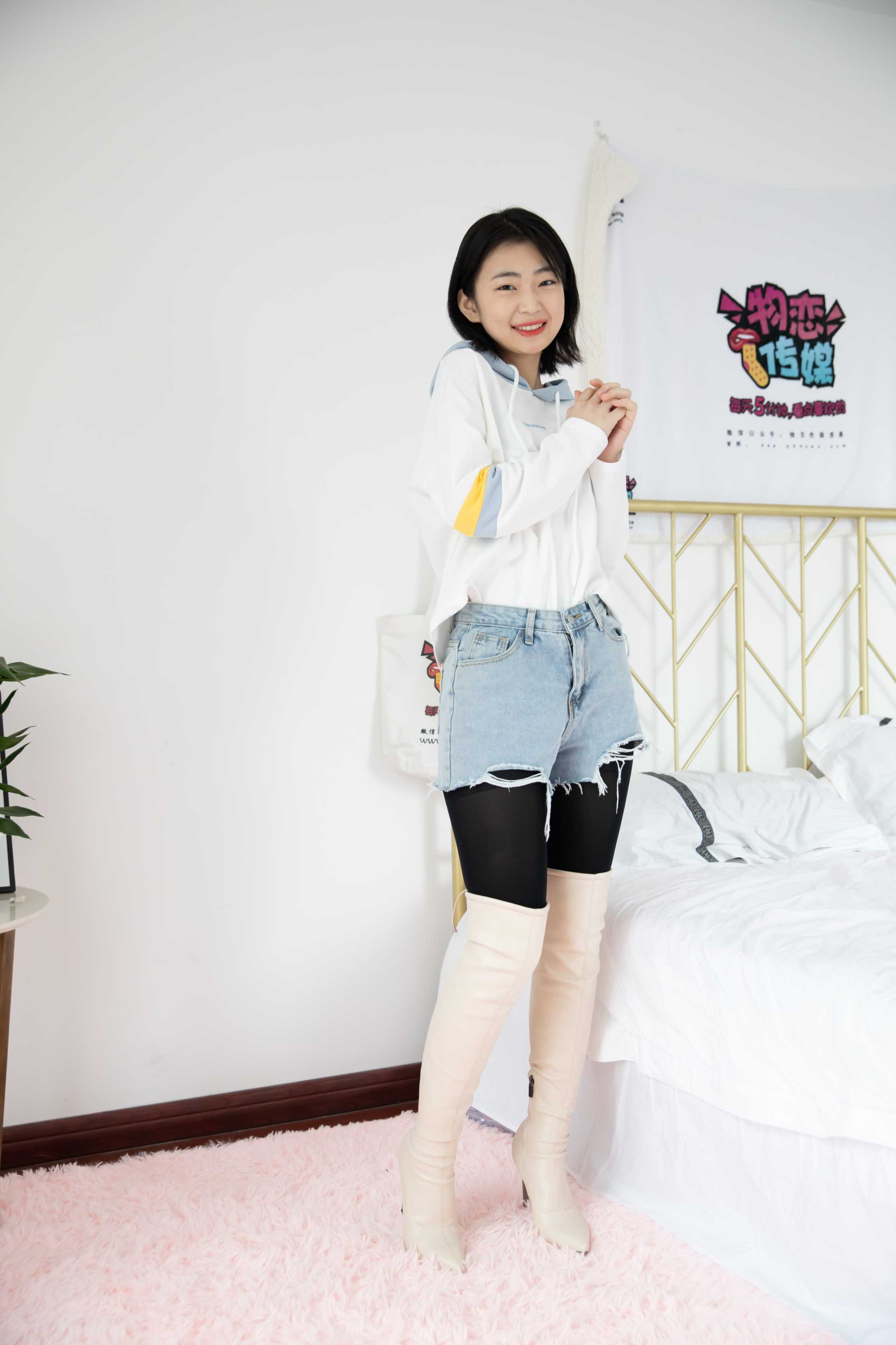 物恋传媒 NO.745 小凌-星野与风  [146P+1V／3.43GB]