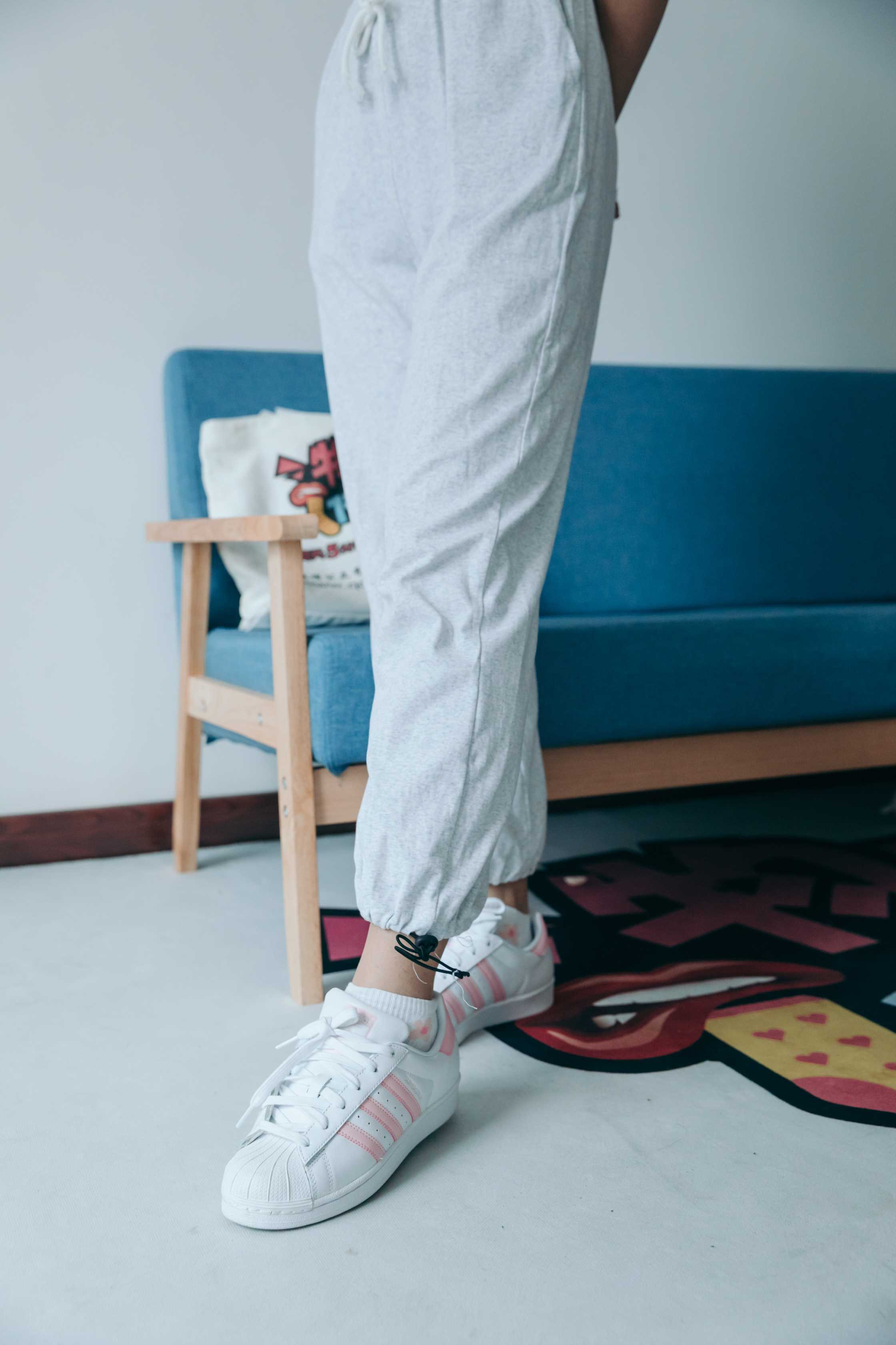 物恋传媒 NO.747 喵喵-春雨里  [146P+1V／3.37GB]