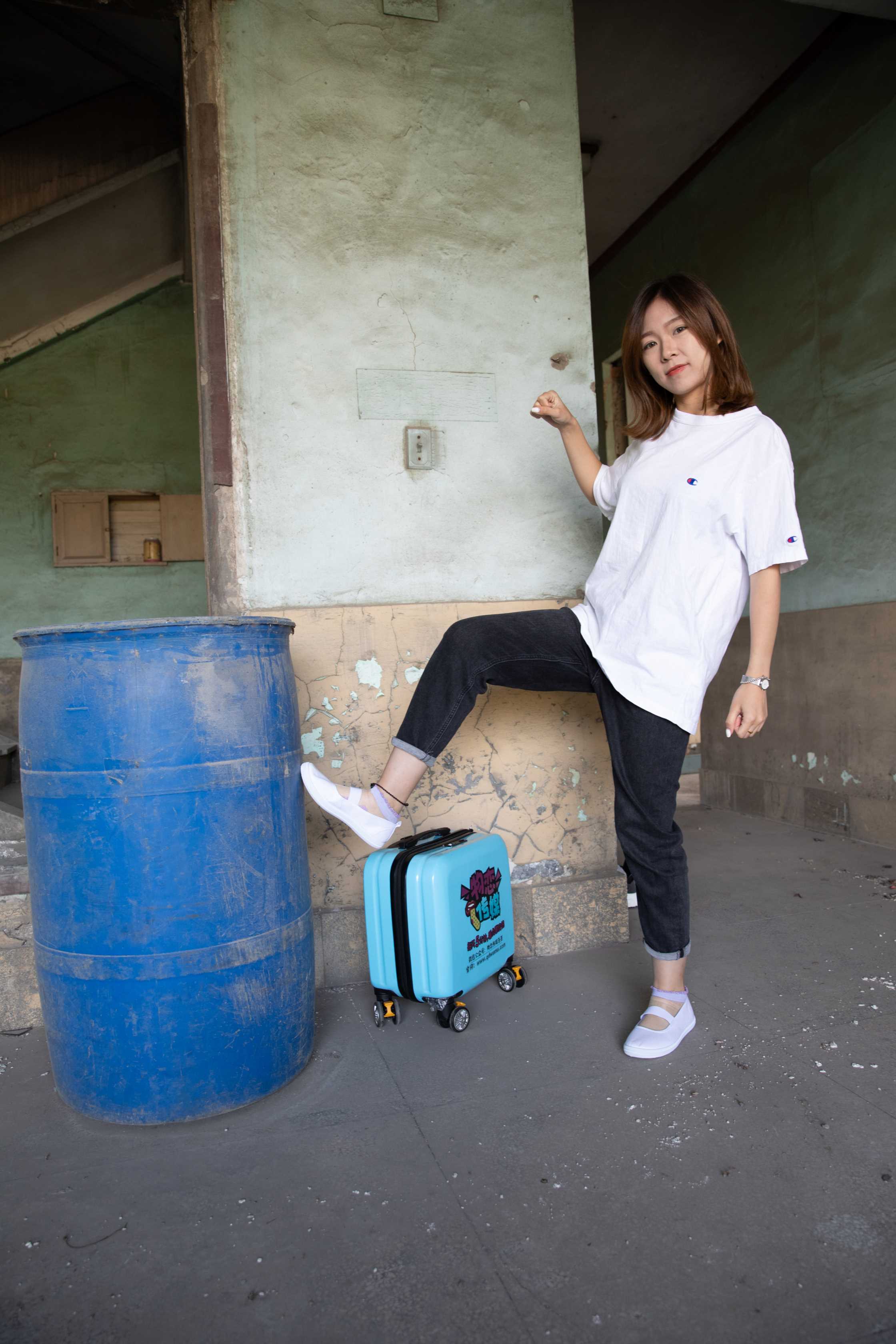 物恋传媒 NO.766 婷婷-东篱南山 [187P+2V／5.11GB]