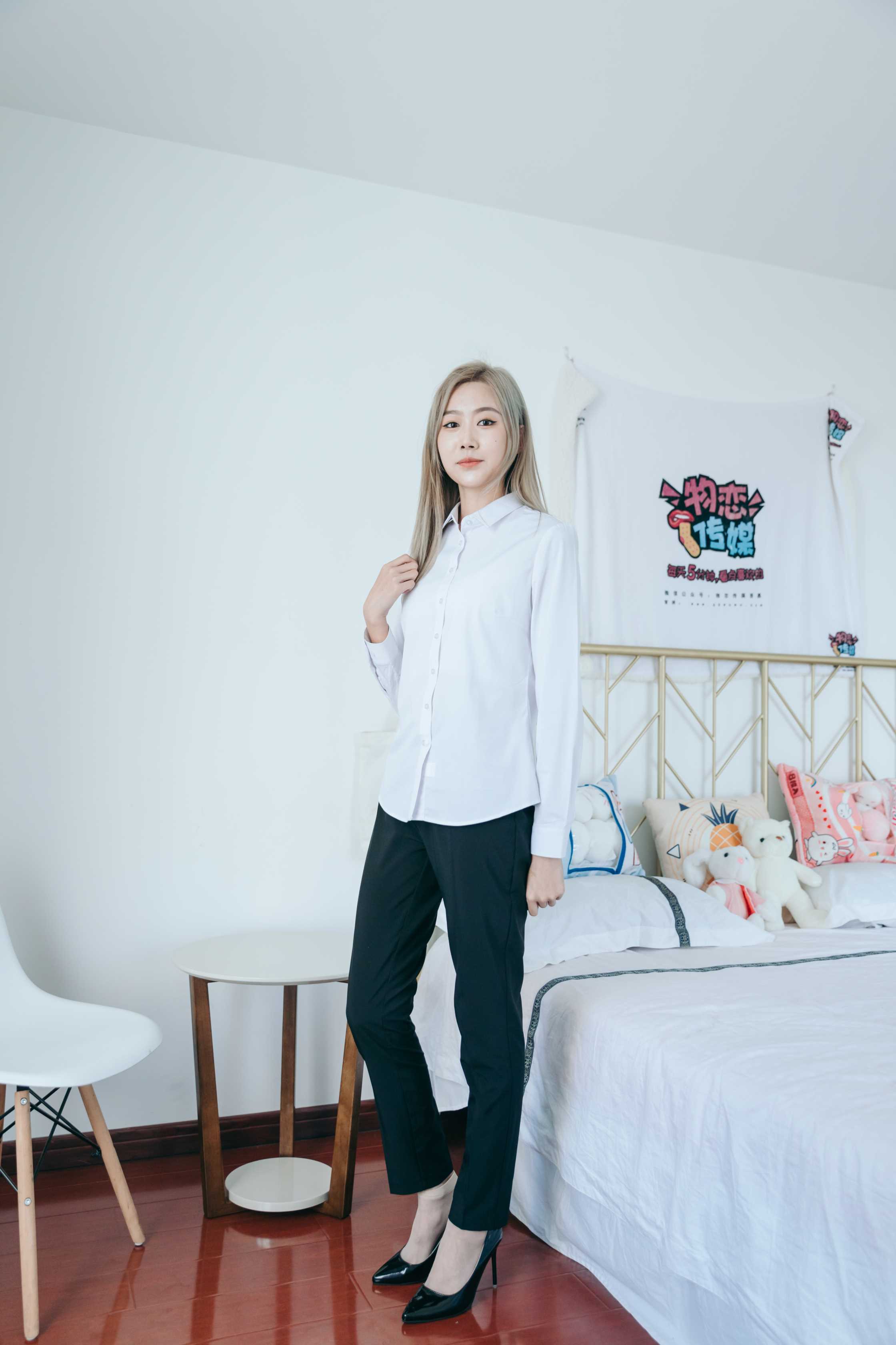 物恋传媒 NO.770 小鹿-日暮流年 [166P+1V／3.49GB]