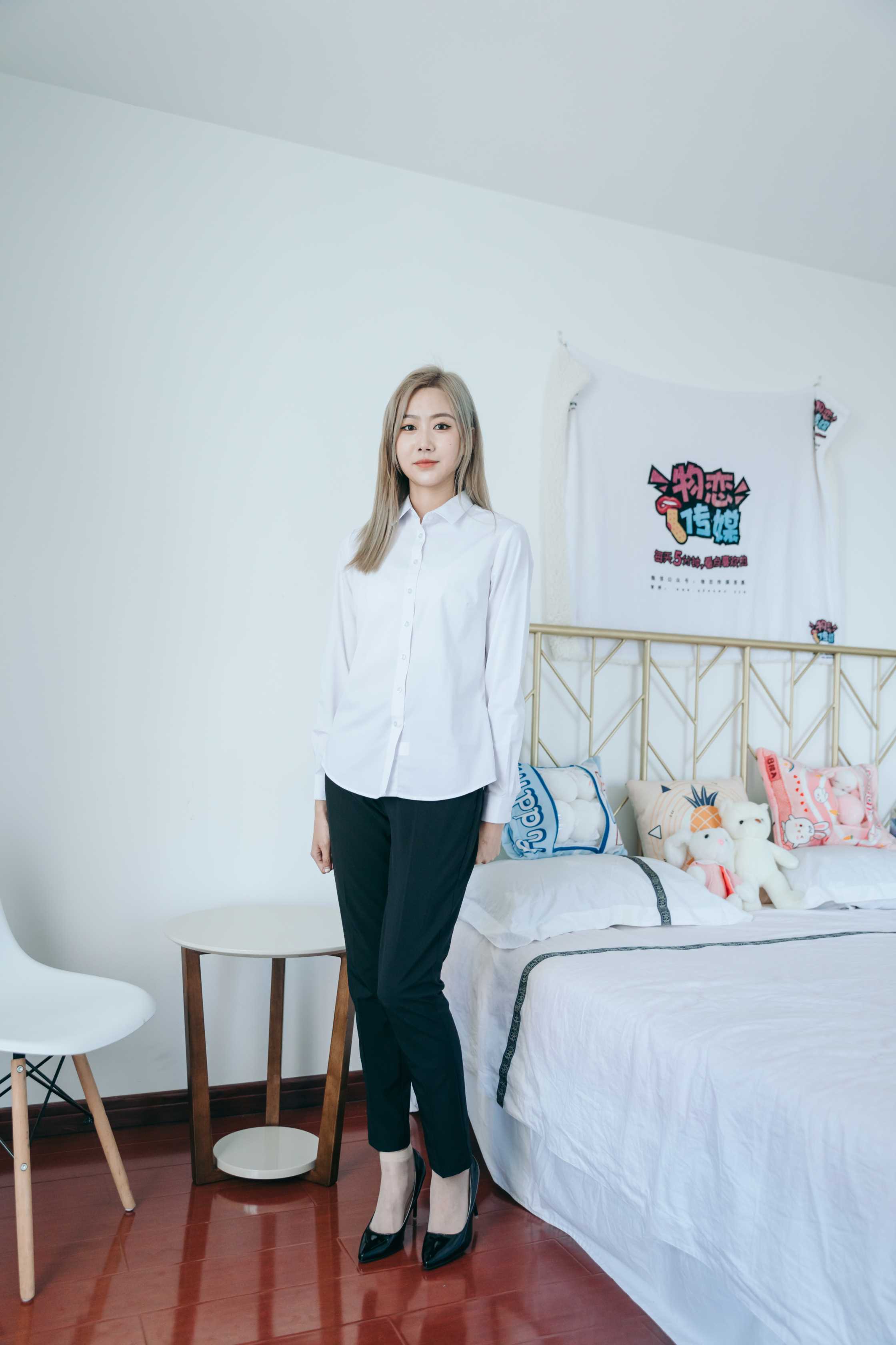 物恋传媒 NO.770 小鹿-日暮流年 [166P+1V／3.49GB]