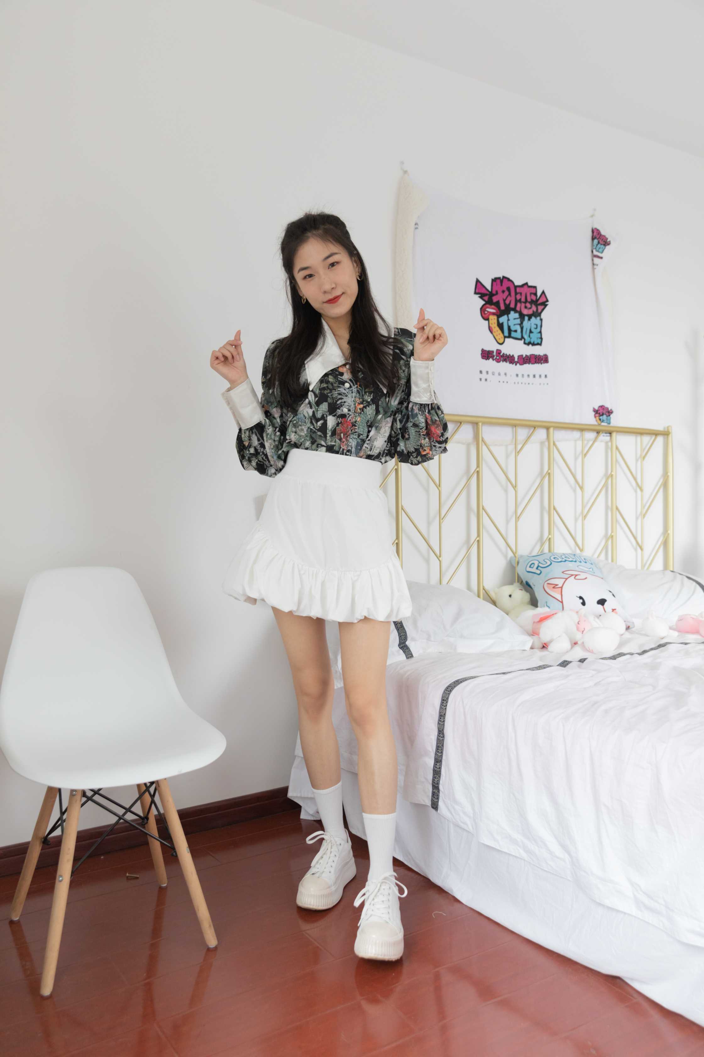 物恋传媒 NO.802 小远-夜雨故事 [144P+1V／2.53GB]