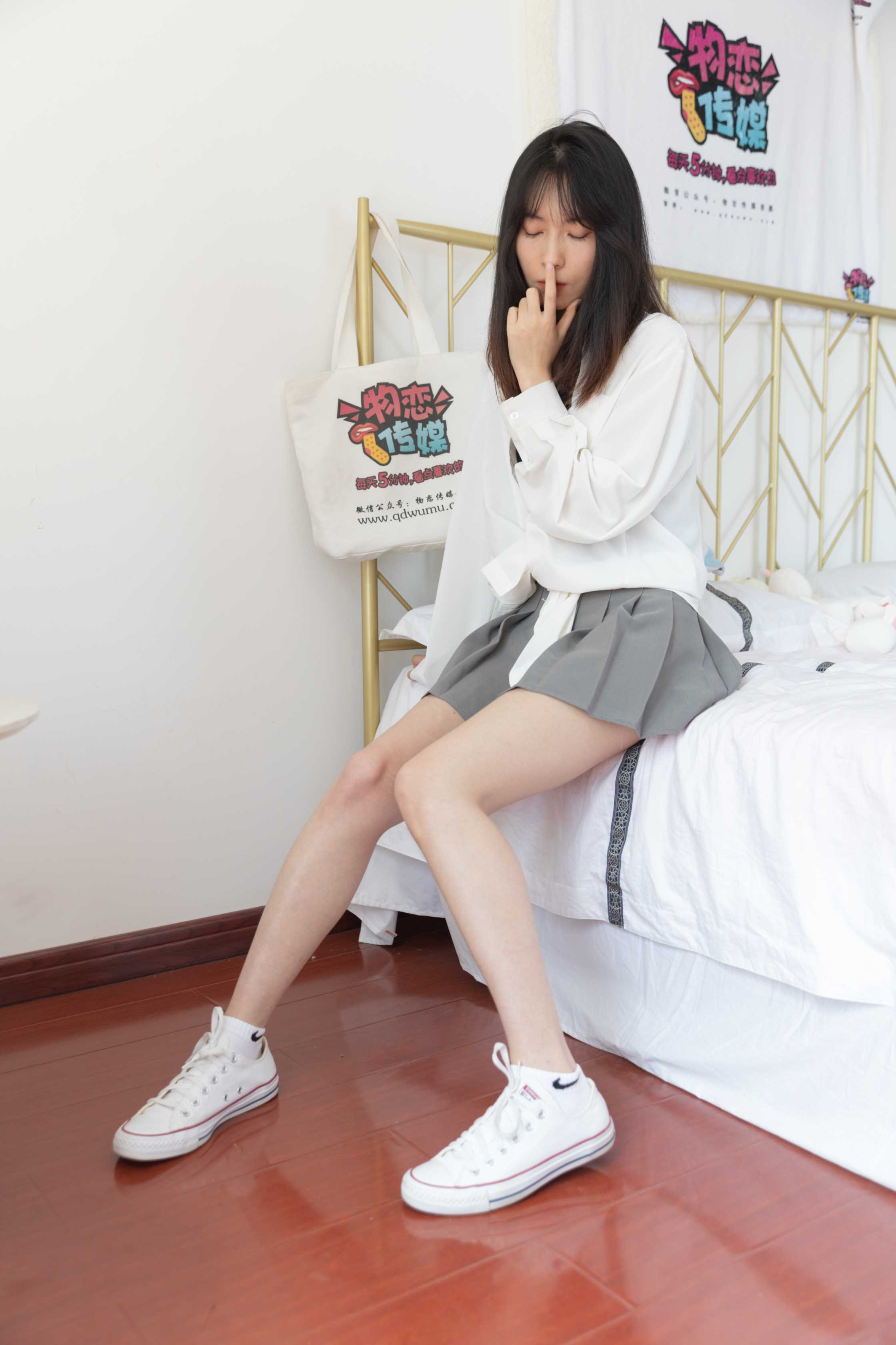 物恋传媒 NO.810 猫耳-清风拂柳 [137P+1V／2.52GB]