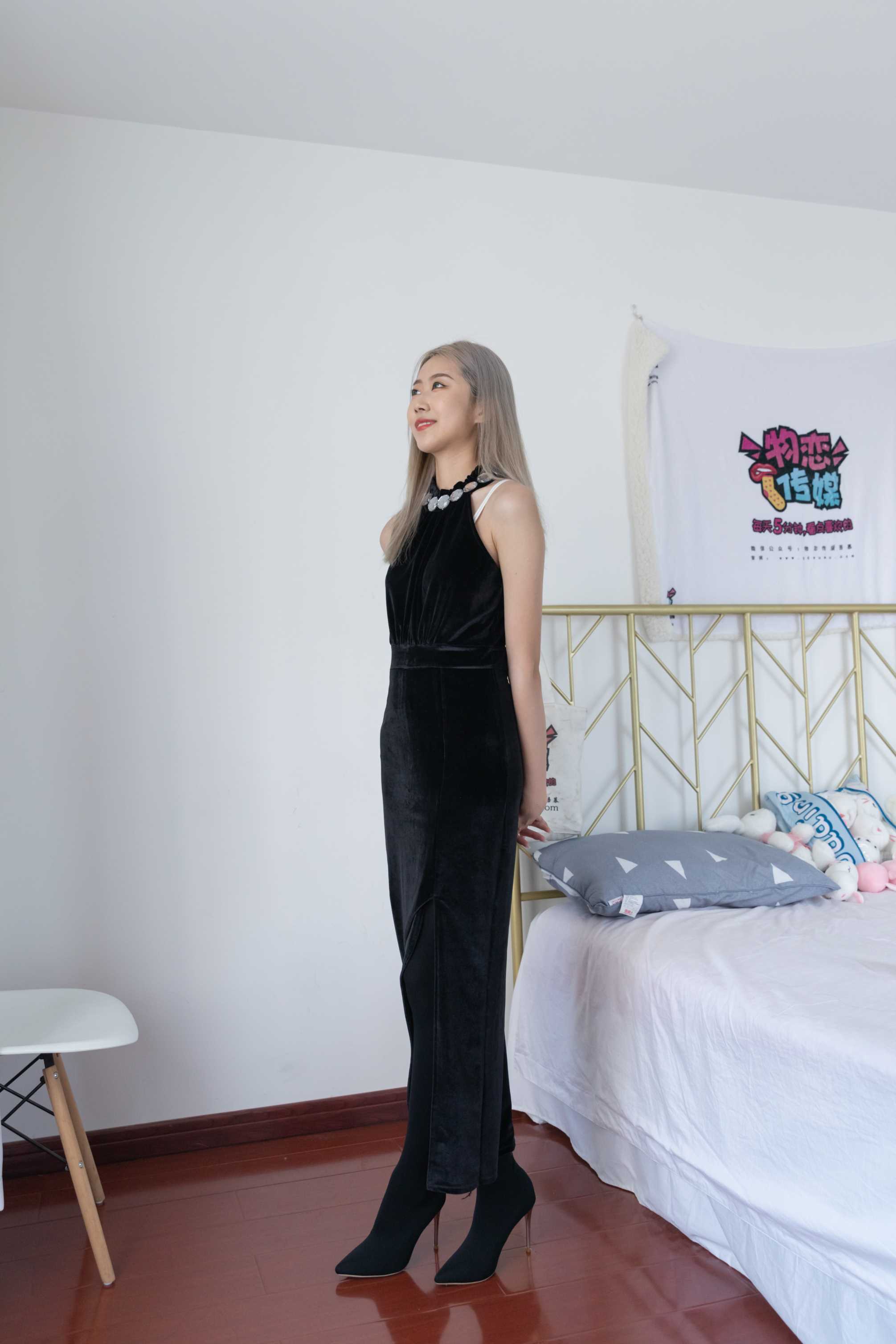 物恋传媒 NO.811 小鹿-竹林梦 [153P+1V／3.12GB]