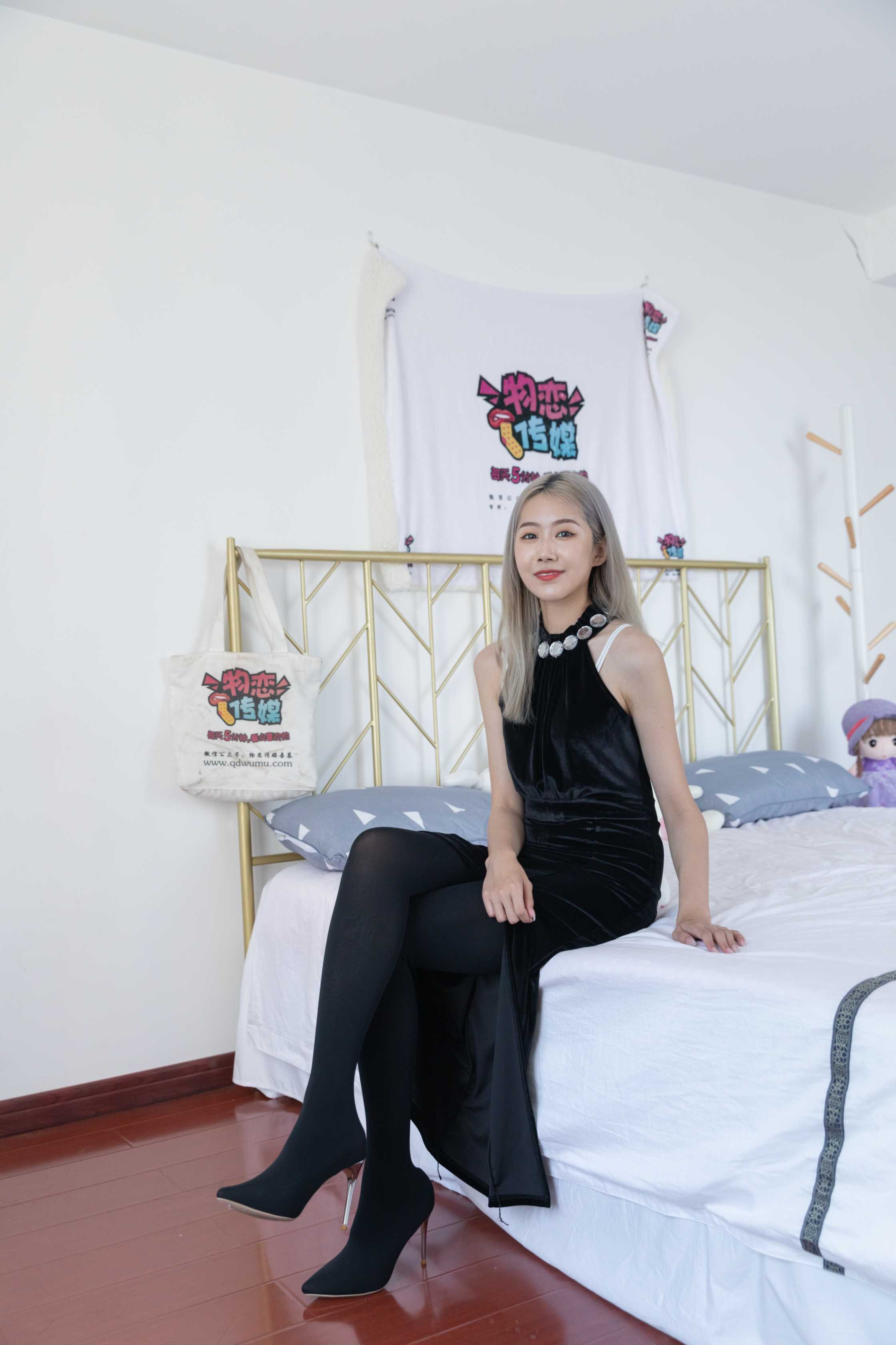 物恋传媒 NO.811 小鹿-竹林梦 [153P+1V／3.12GB]