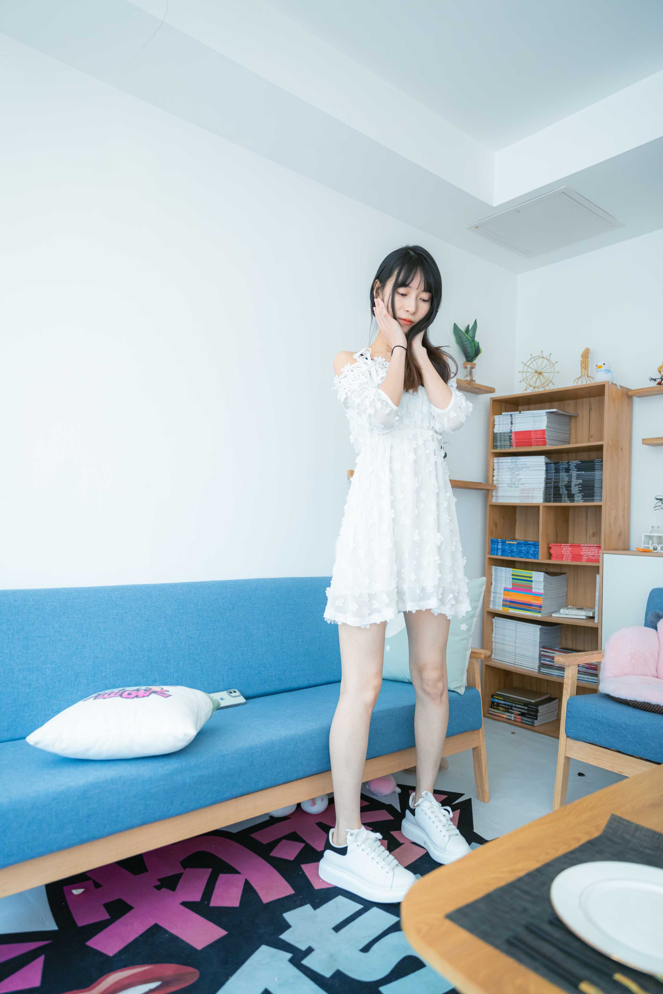 物恋传媒 NO.827 猫耳-白色恋爱花 [140P+1V／4.81GB]