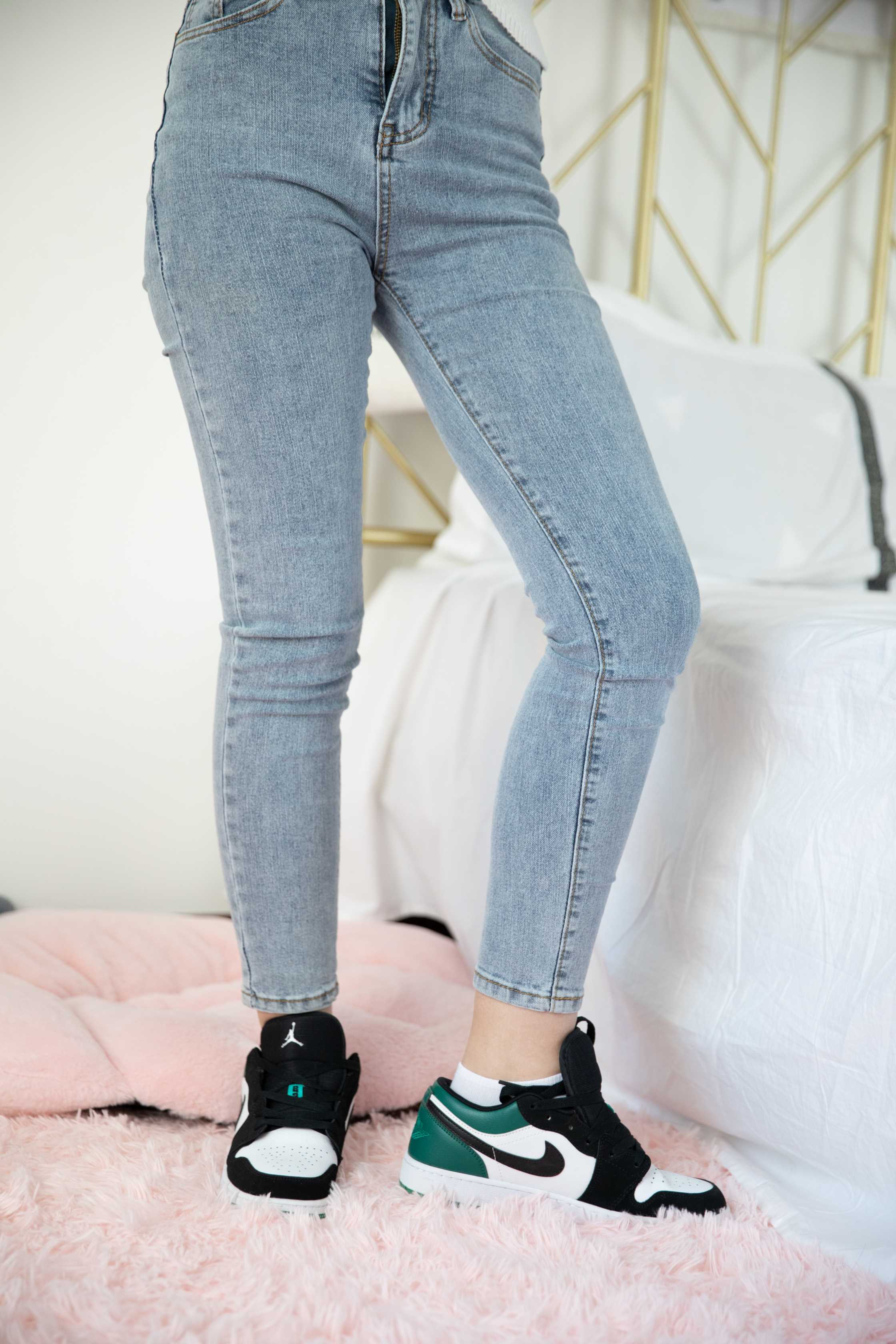 物恋传媒 NO.830 婷婷-风雨旧时光 [187P+1V／5.10GB]