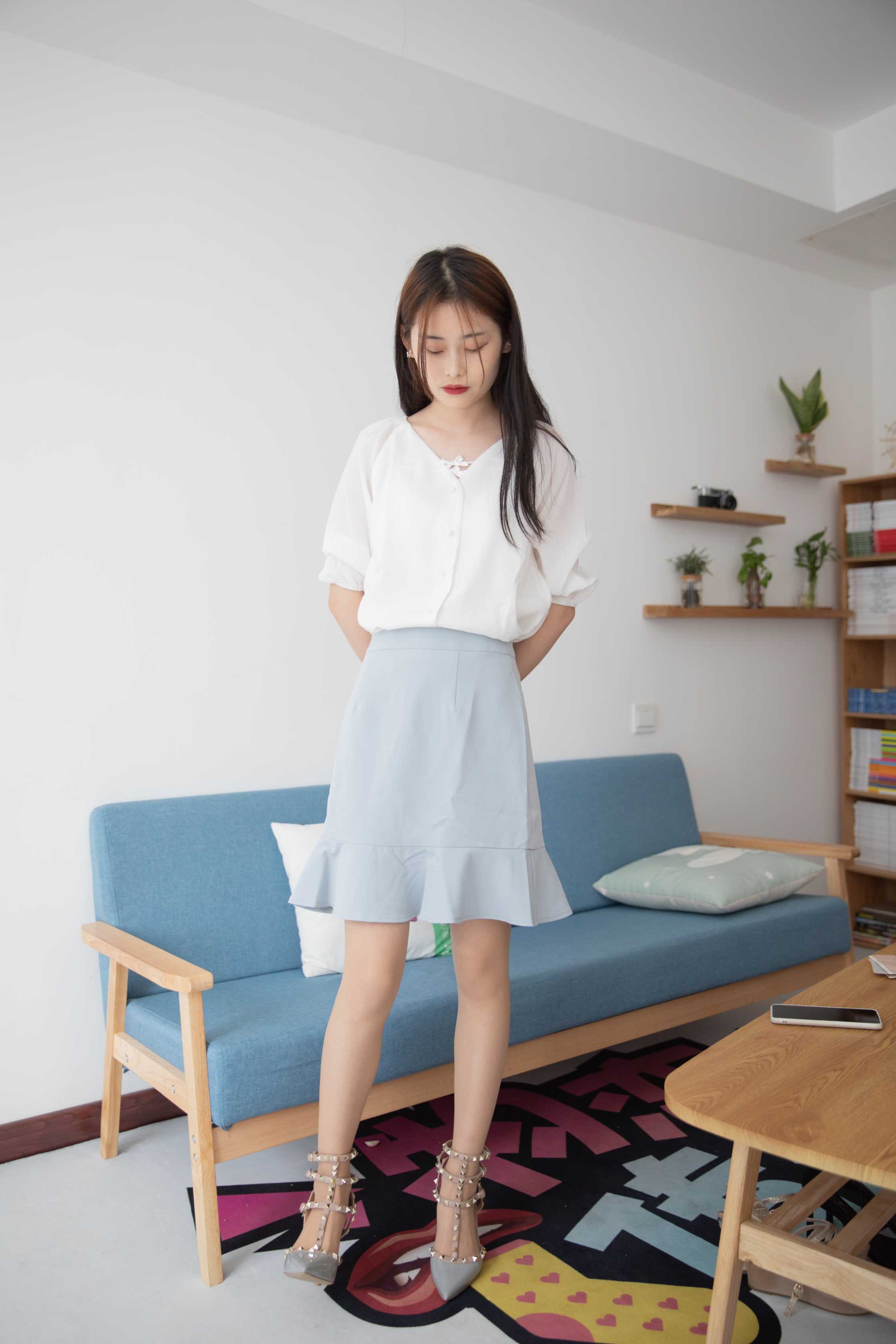 物恋传媒 NO.831 雪儿-花一朵云 [130P+1V／6.38GB]