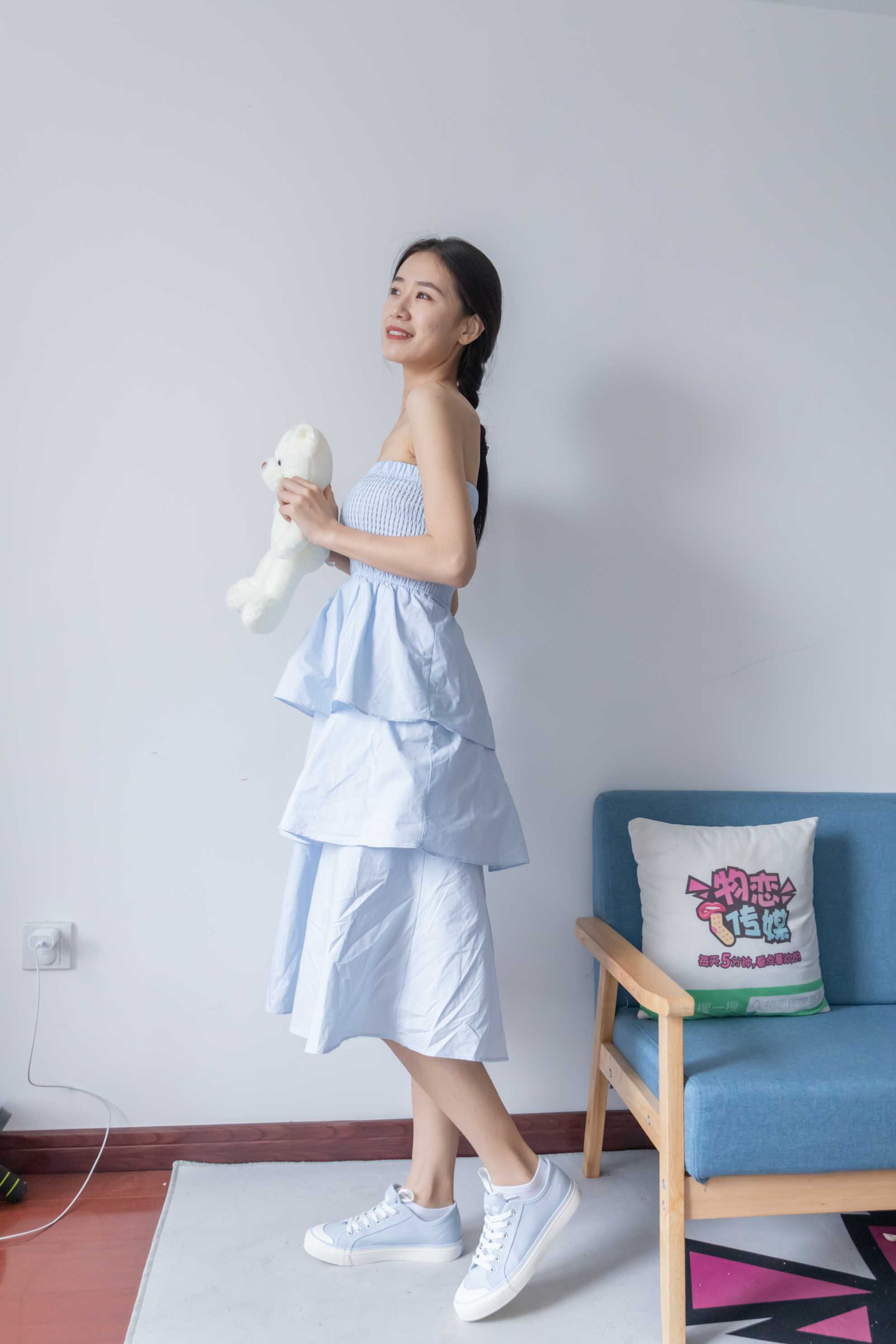 物恋传媒 NO.842 菜菜-真水无香 [143P+1V／3.05GB]