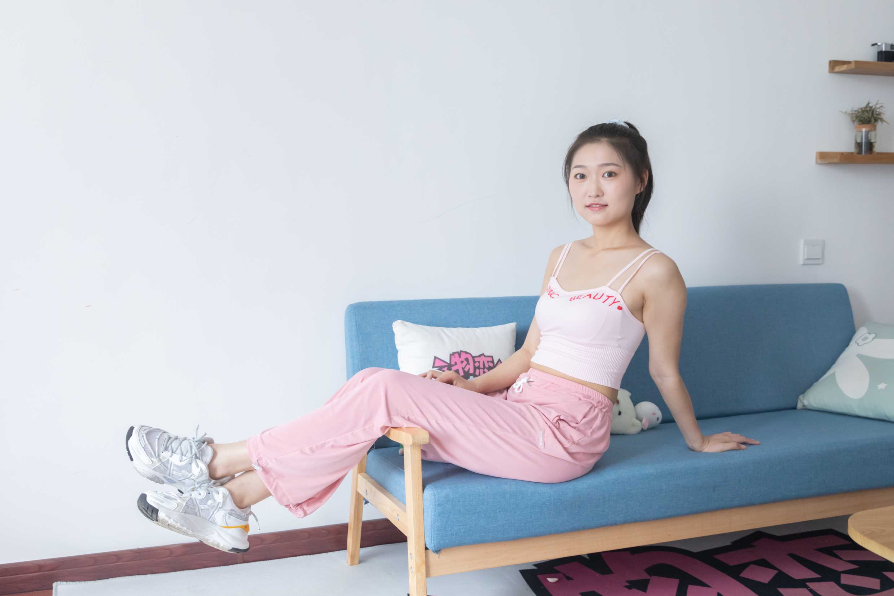 物恋传媒 NO.843 小小-风起音来 [139P+1V／4.93GB]