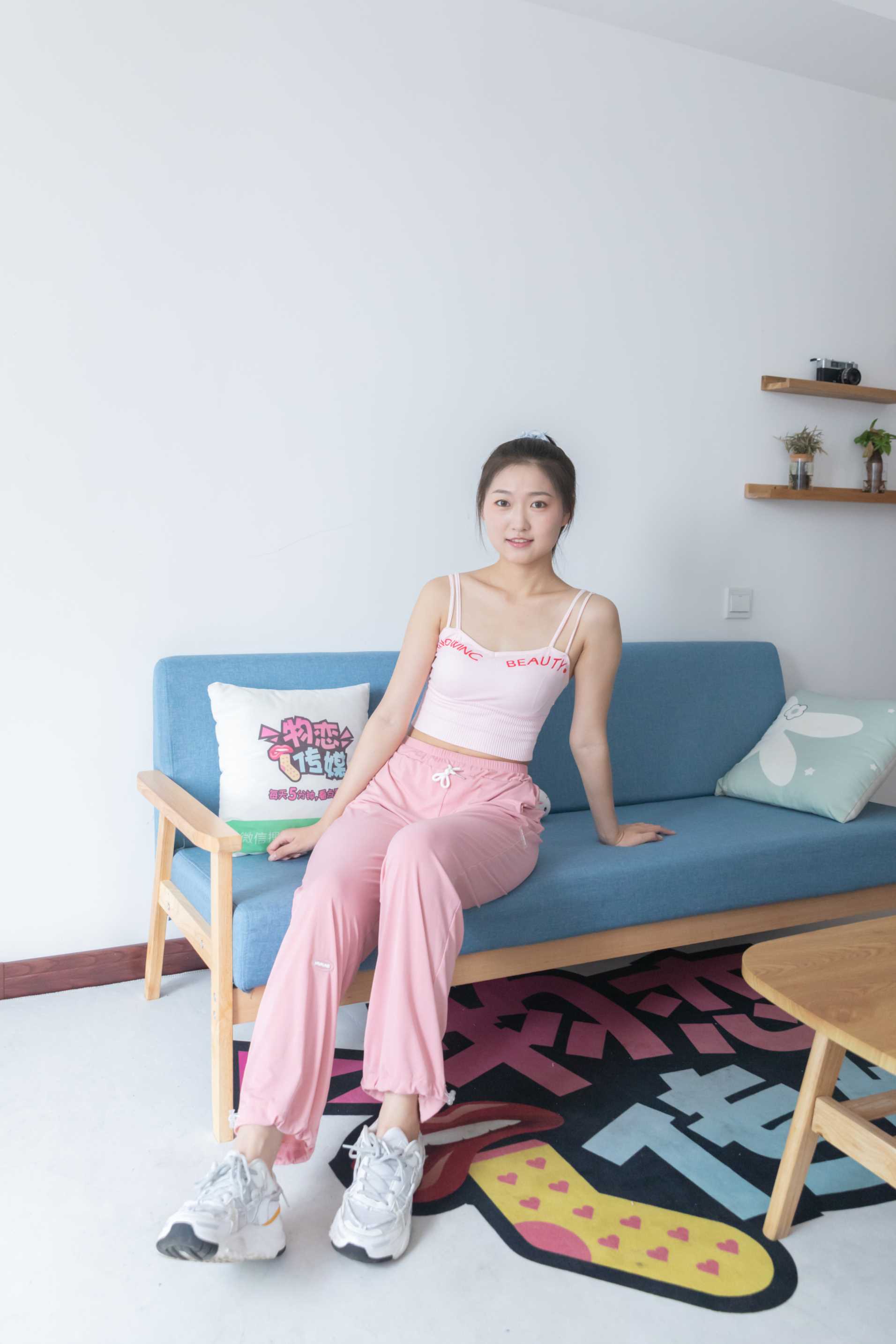 物恋传媒 NO.843 小小-风起音来 [139P+1V／4.93GB]