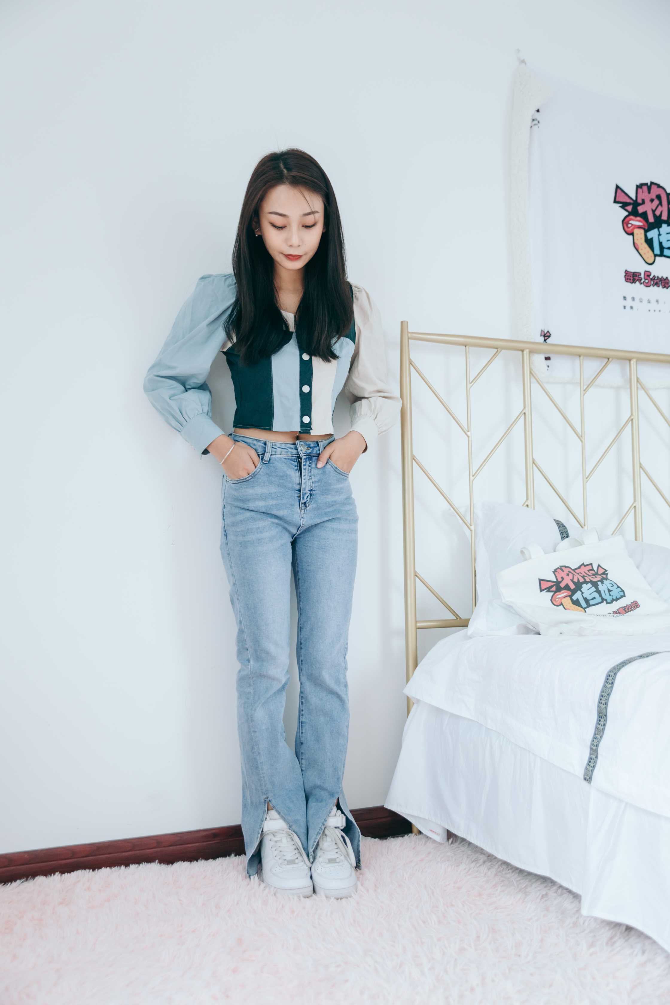 物恋传媒 NO.869 岚岚-半生烟火半生月 [153P+1V／3.48GB]