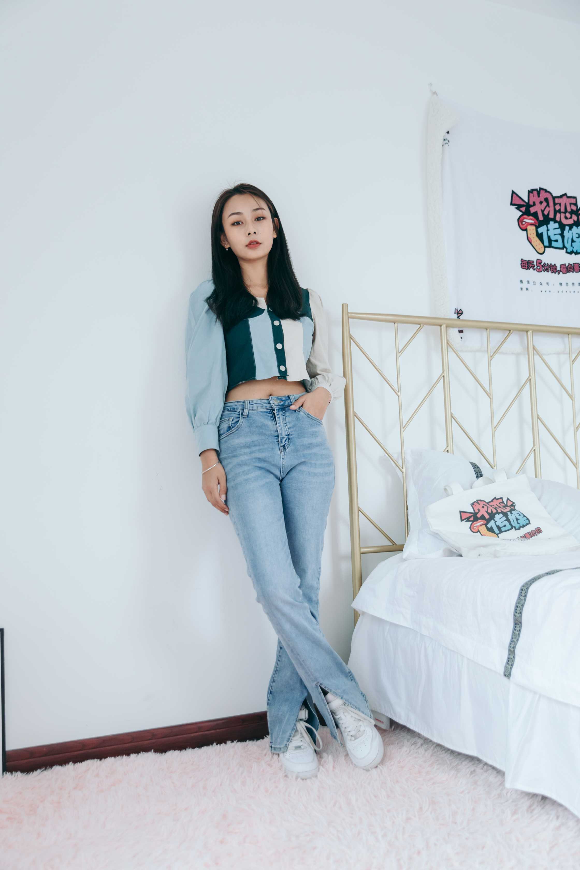 物恋传媒 NO.869 岚岚-半生烟火半生月 [153P+1V／3.48GB]