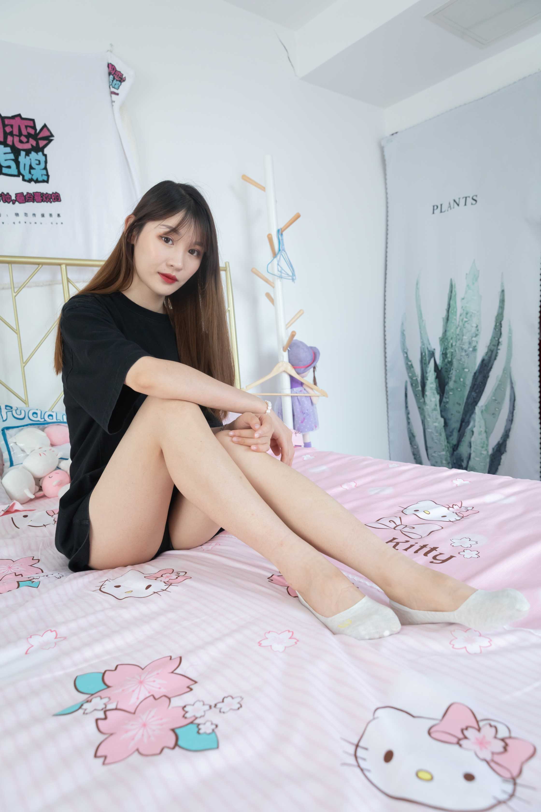 物恋传媒 NO.896 琪琪-情遮风雨 [158P+1V／3.73GB]