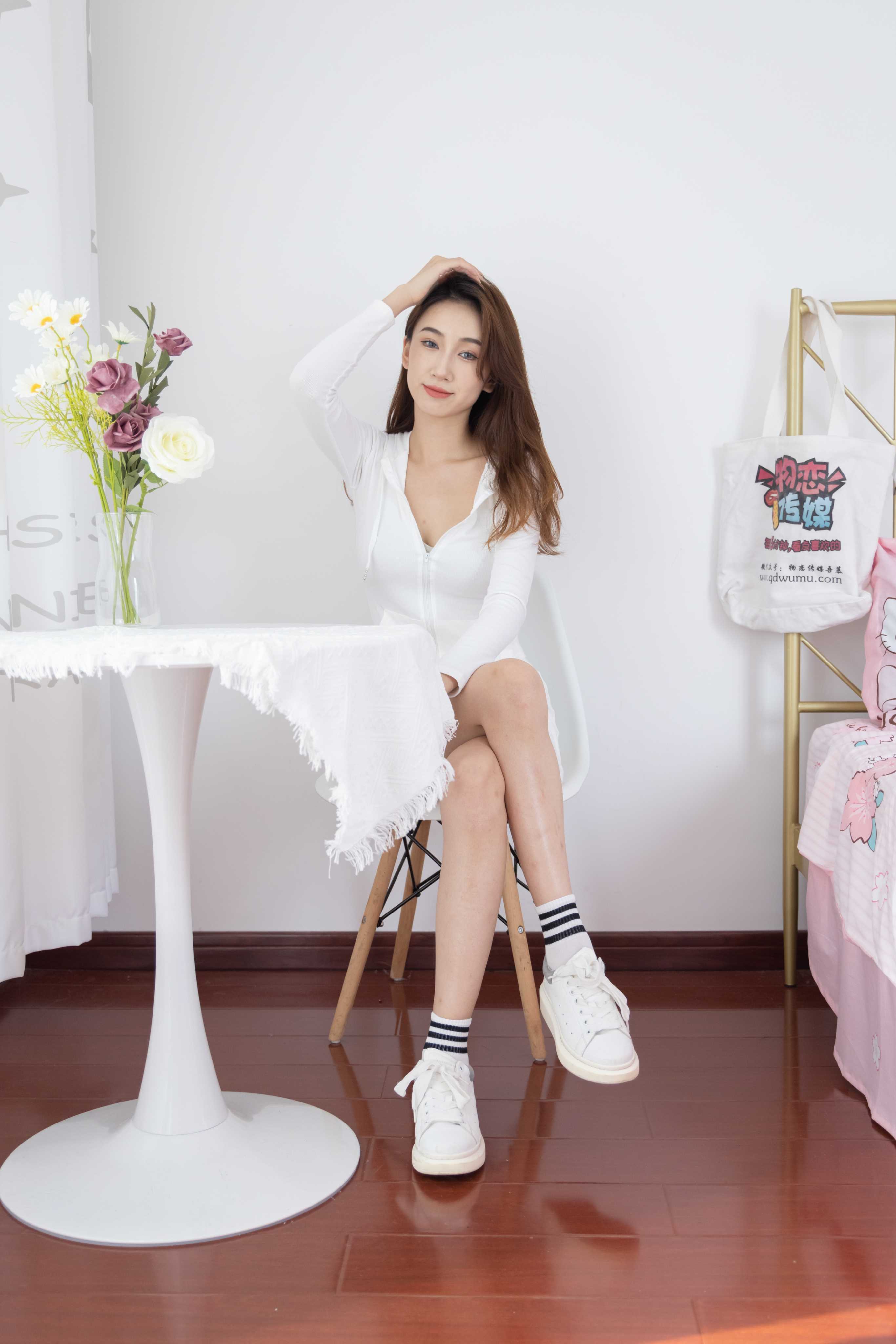 物恋传媒 NO.901 雯雯-夏的芬芳 [157P+1V／4.32GB]