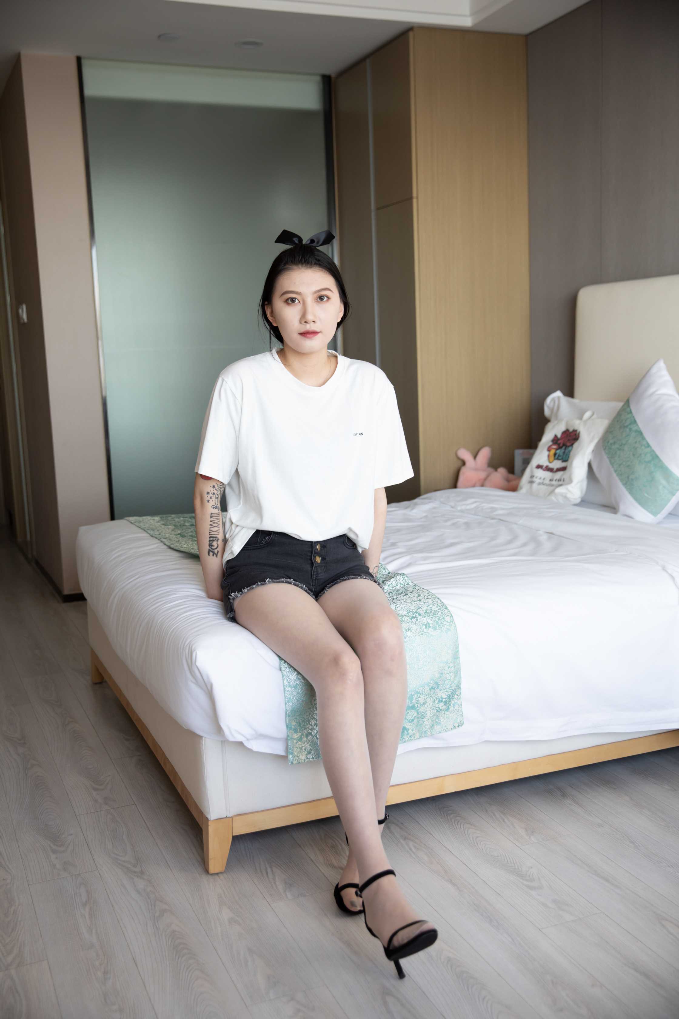 物恋传媒 NO.904 兔兔-与风浅唱 [129P+1V／6.23GB]