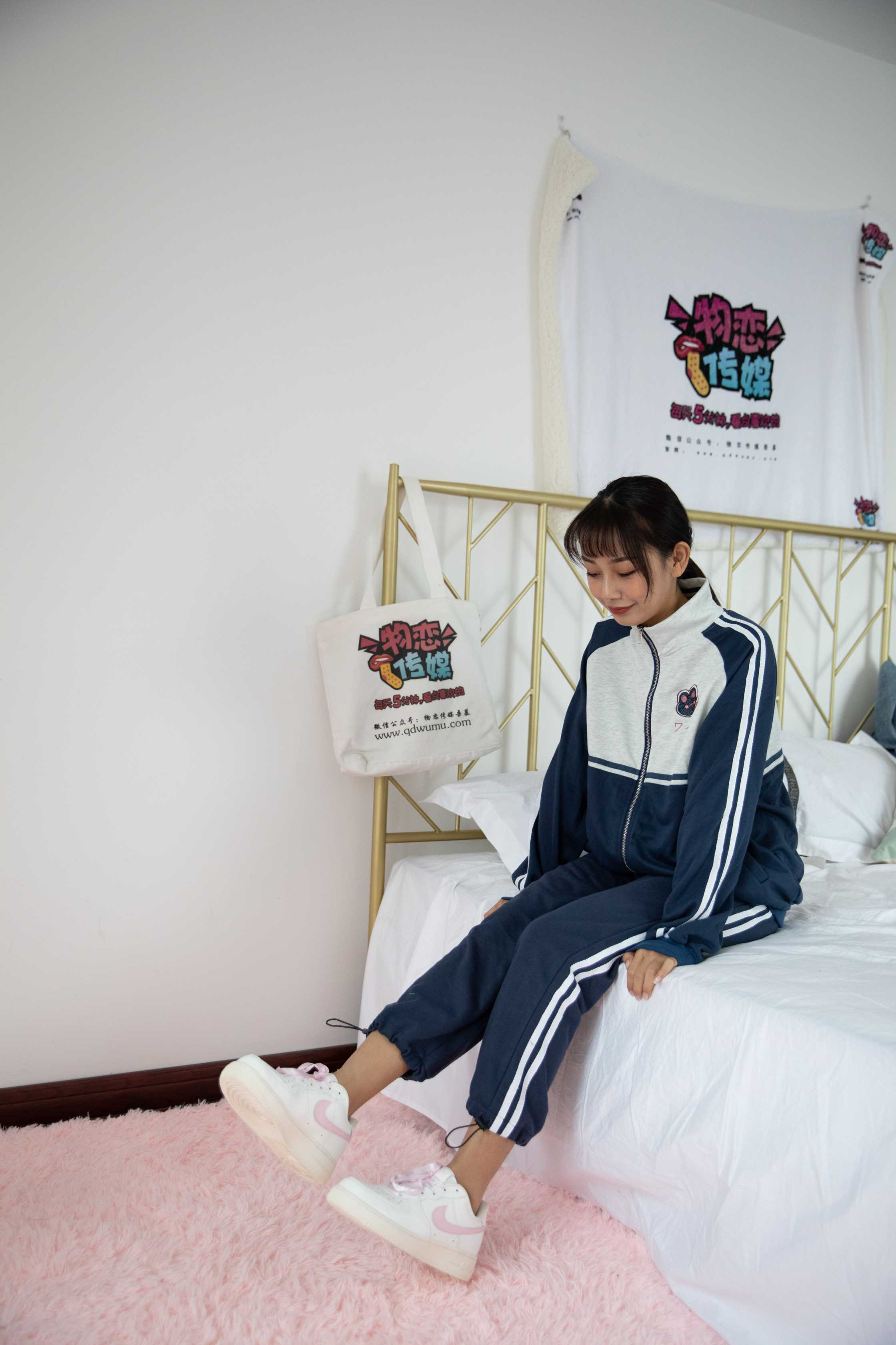 物恋传媒 NO.906 岚岚-明月与倒影 [147P+1V／3.97GB]