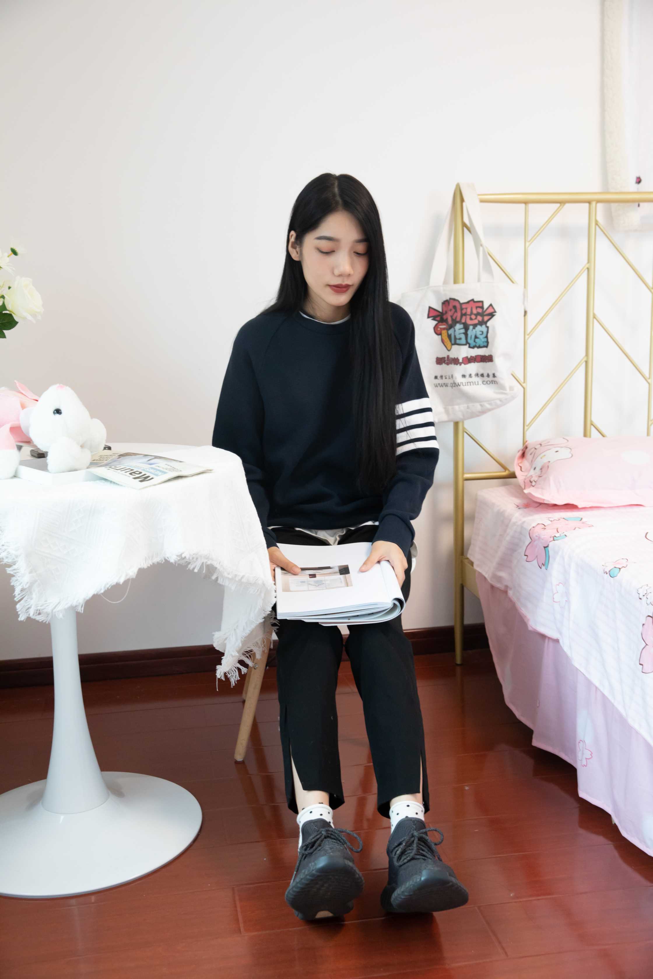 物恋传媒 NO.909 蕾蕾-玫瑰 [128P+1V／3.07GB]