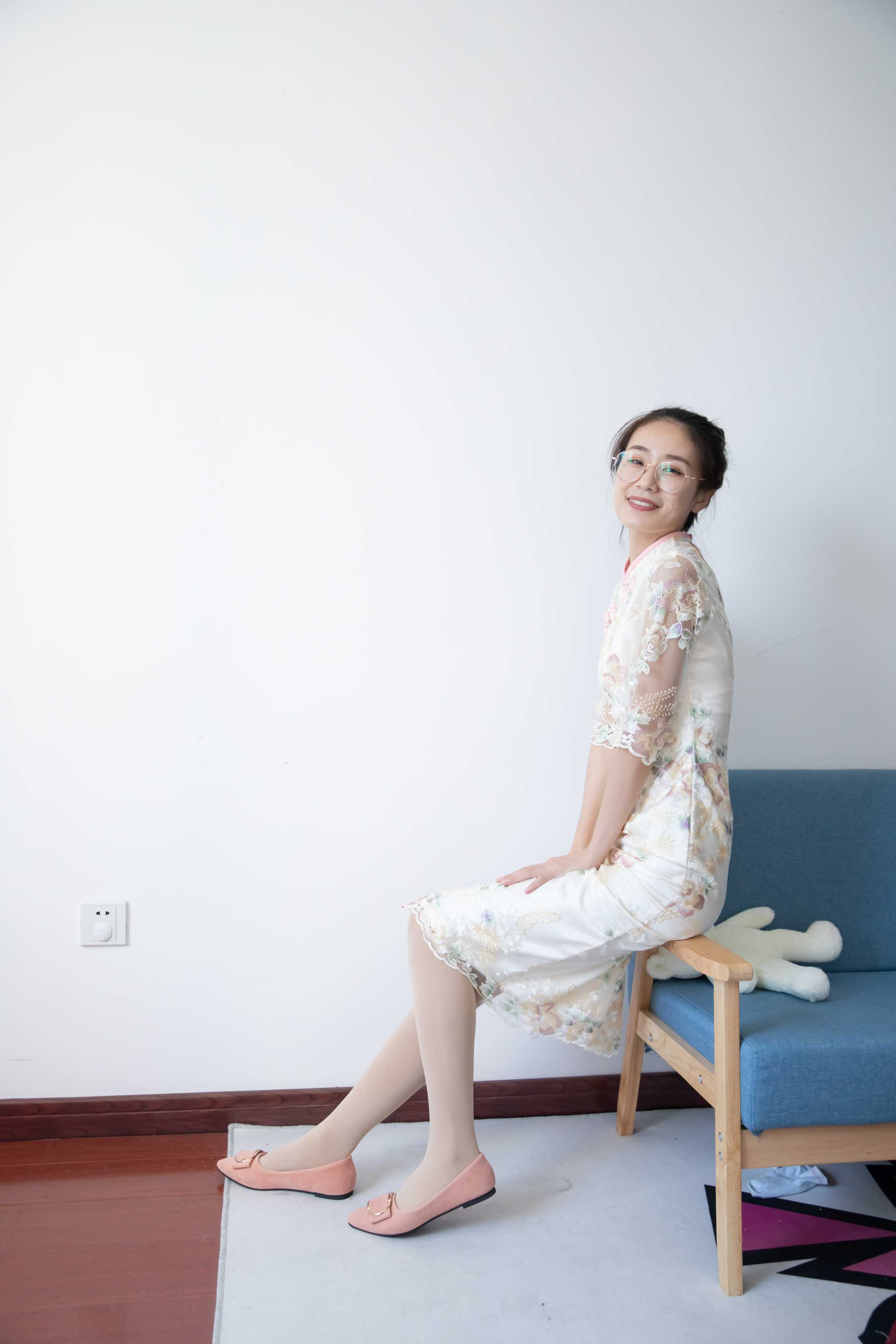 物恋传媒 NO.931 菜菜-微风与诗声 [154P+1V／4.40GB]