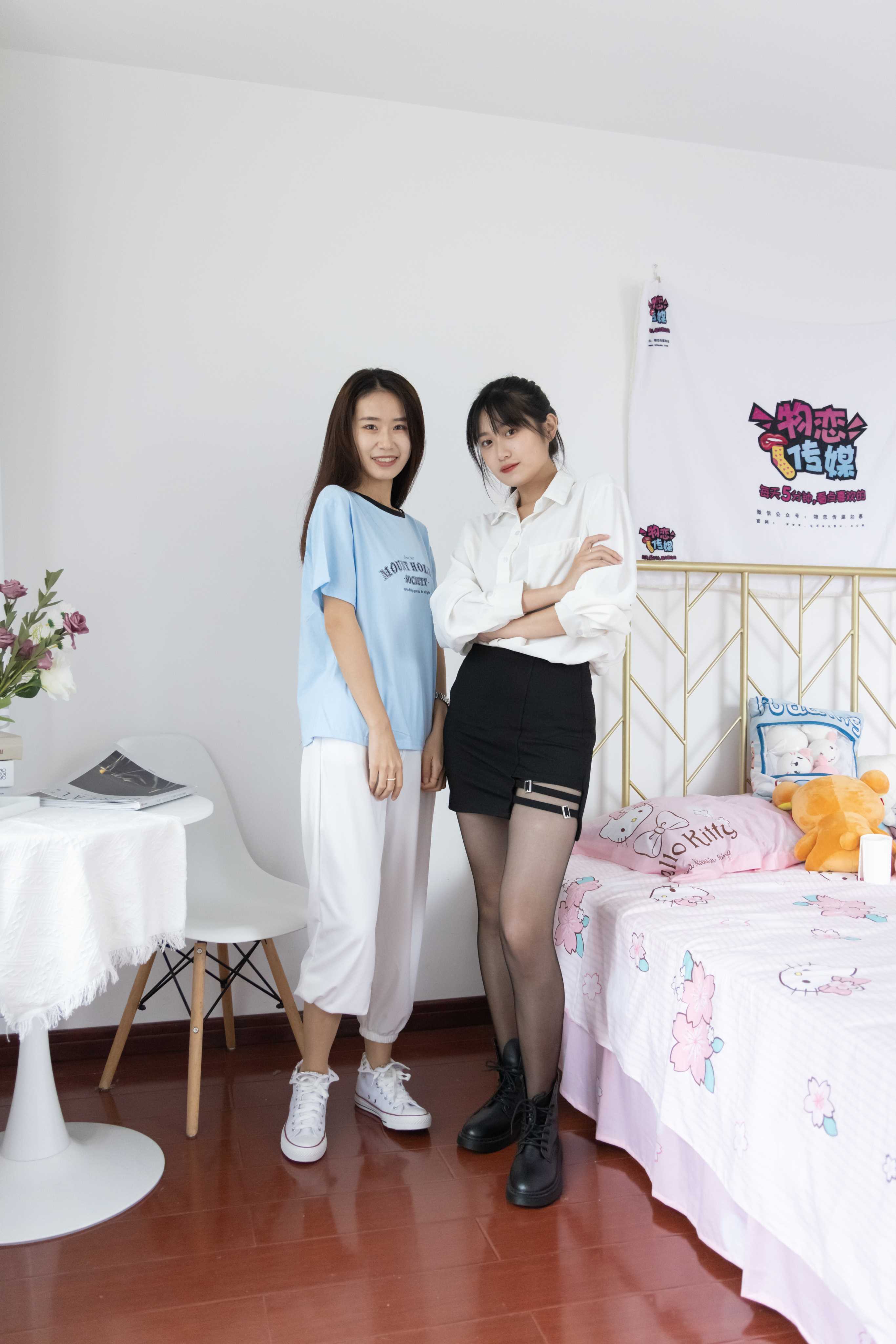 物恋传媒 NO.935 菜菜&小敏-天边的云 [154P+1V／4.72GB]