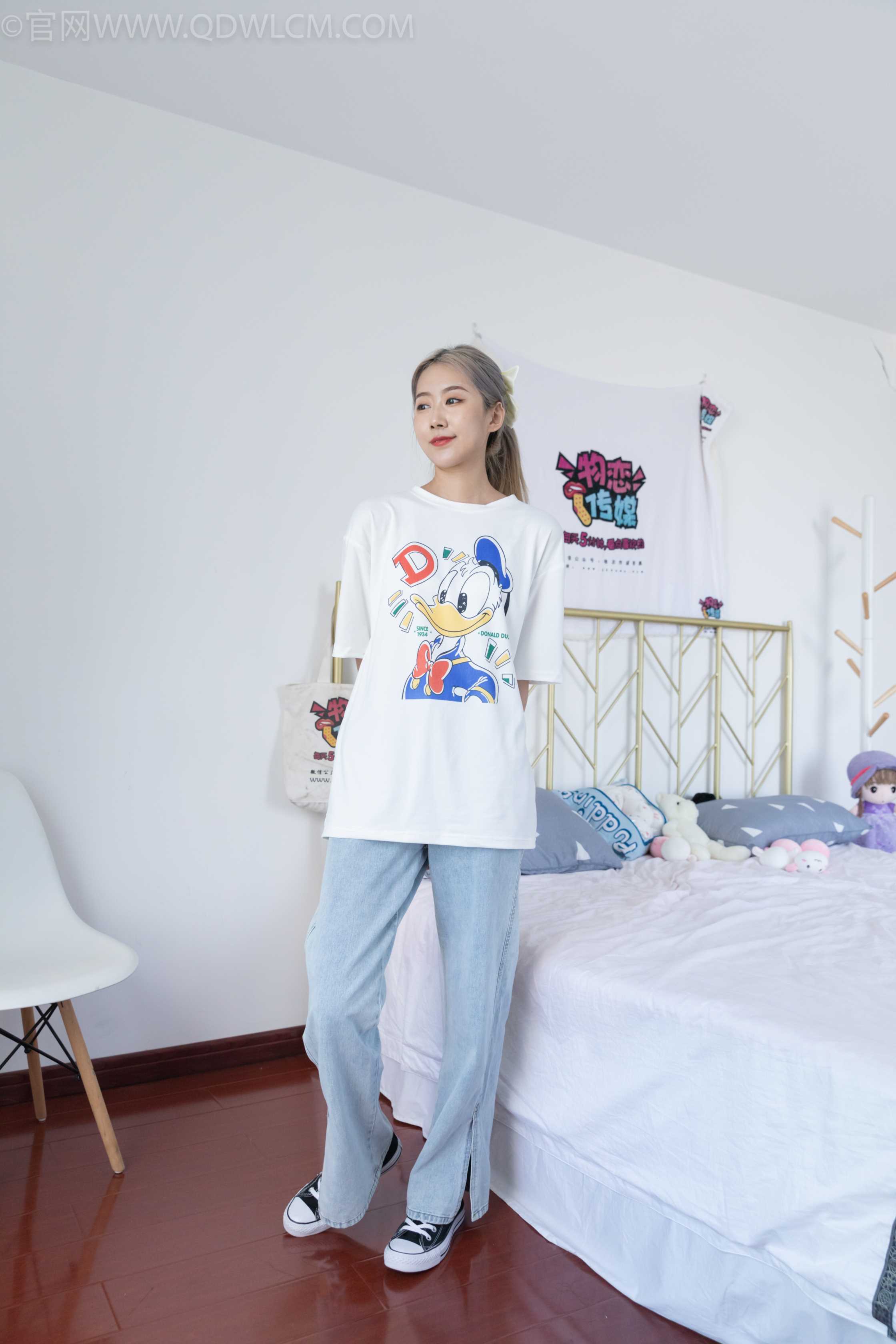 物恋传媒 NO.942期 小鹿-风与雨 [185P+1V／4.84GB]