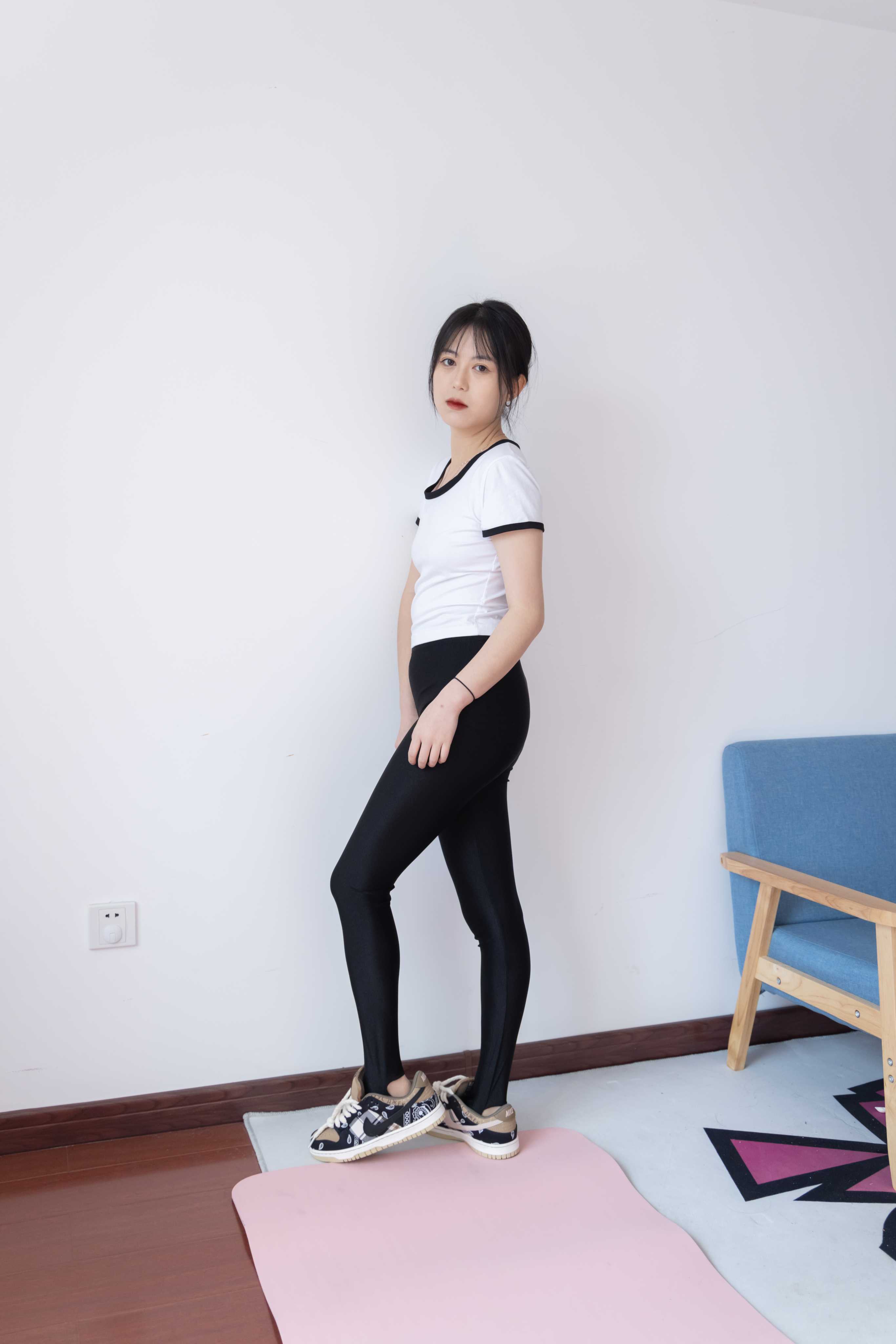 物恋传媒 NO.949期 冰冰-紫叶草 [193P+1V／5.22GB]