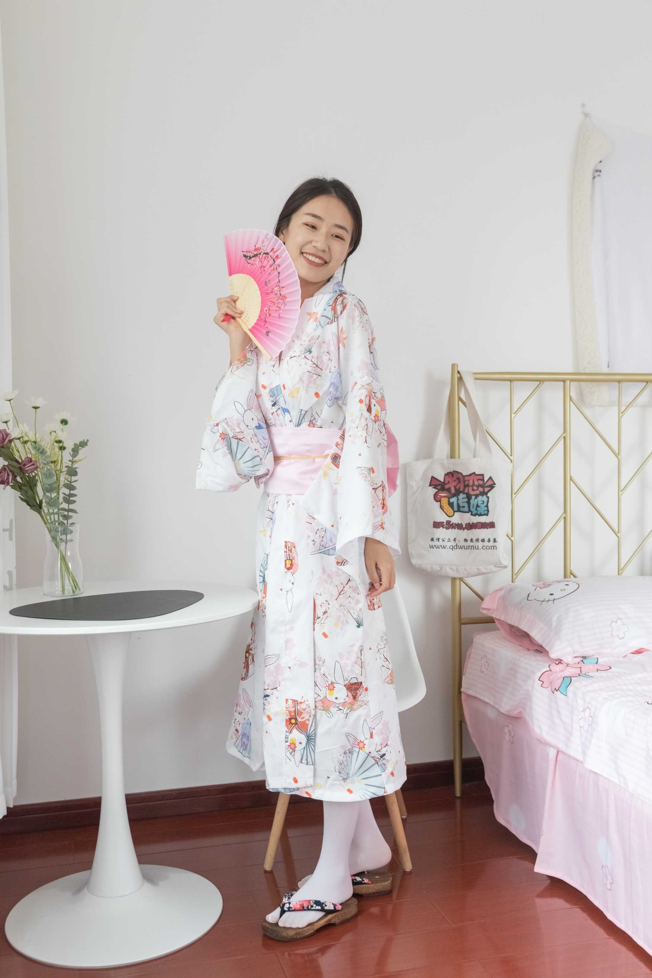 物恋传媒 NO.951期 菜菜-樱花公主 [135P+1V／2.98GB]